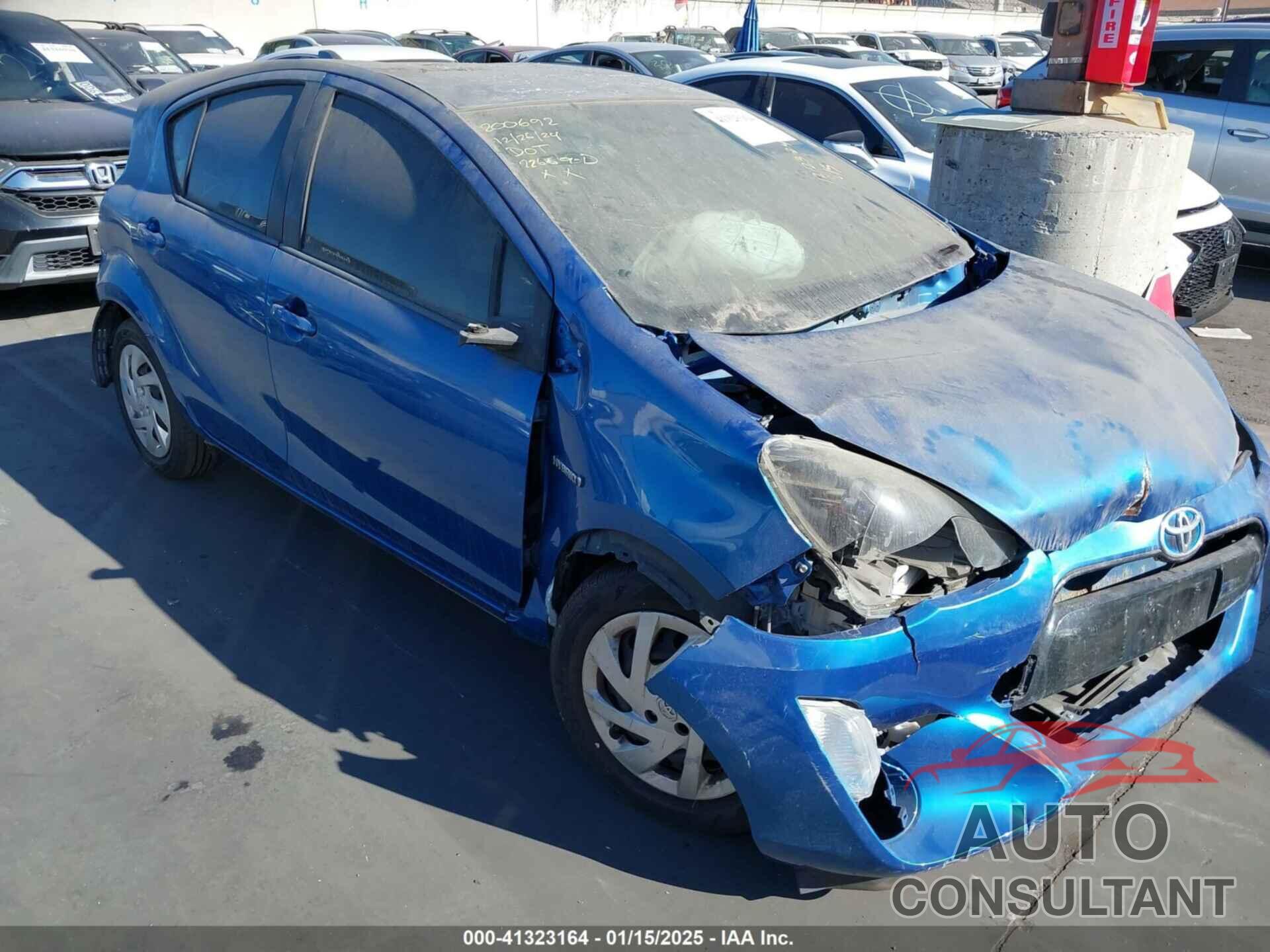 TOYOTA PRIUS C 2015 - JTDKDTB37F1112044