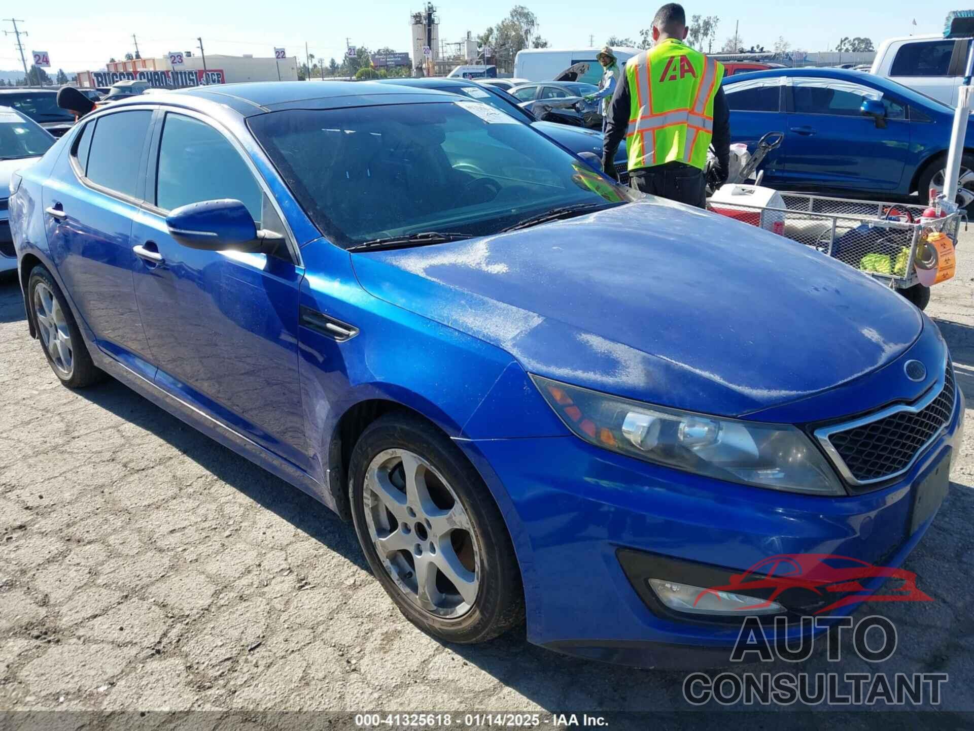 KIA OPTIMA 2011 - KNAGR4A65B5090988
