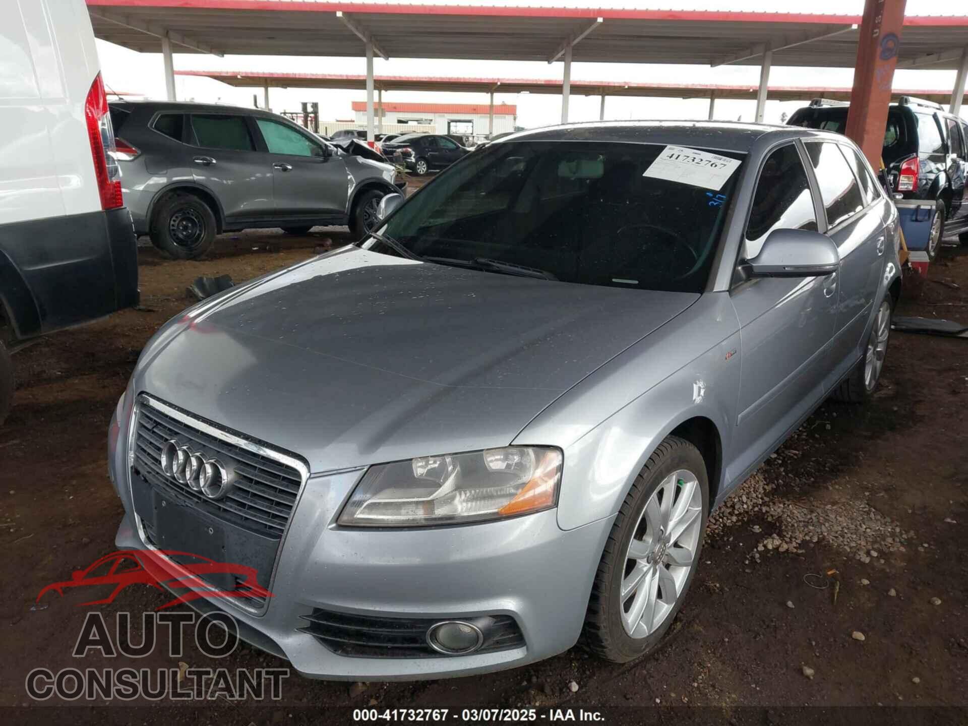 AUDI A3 2010 - WAUBEBFM5AA112852