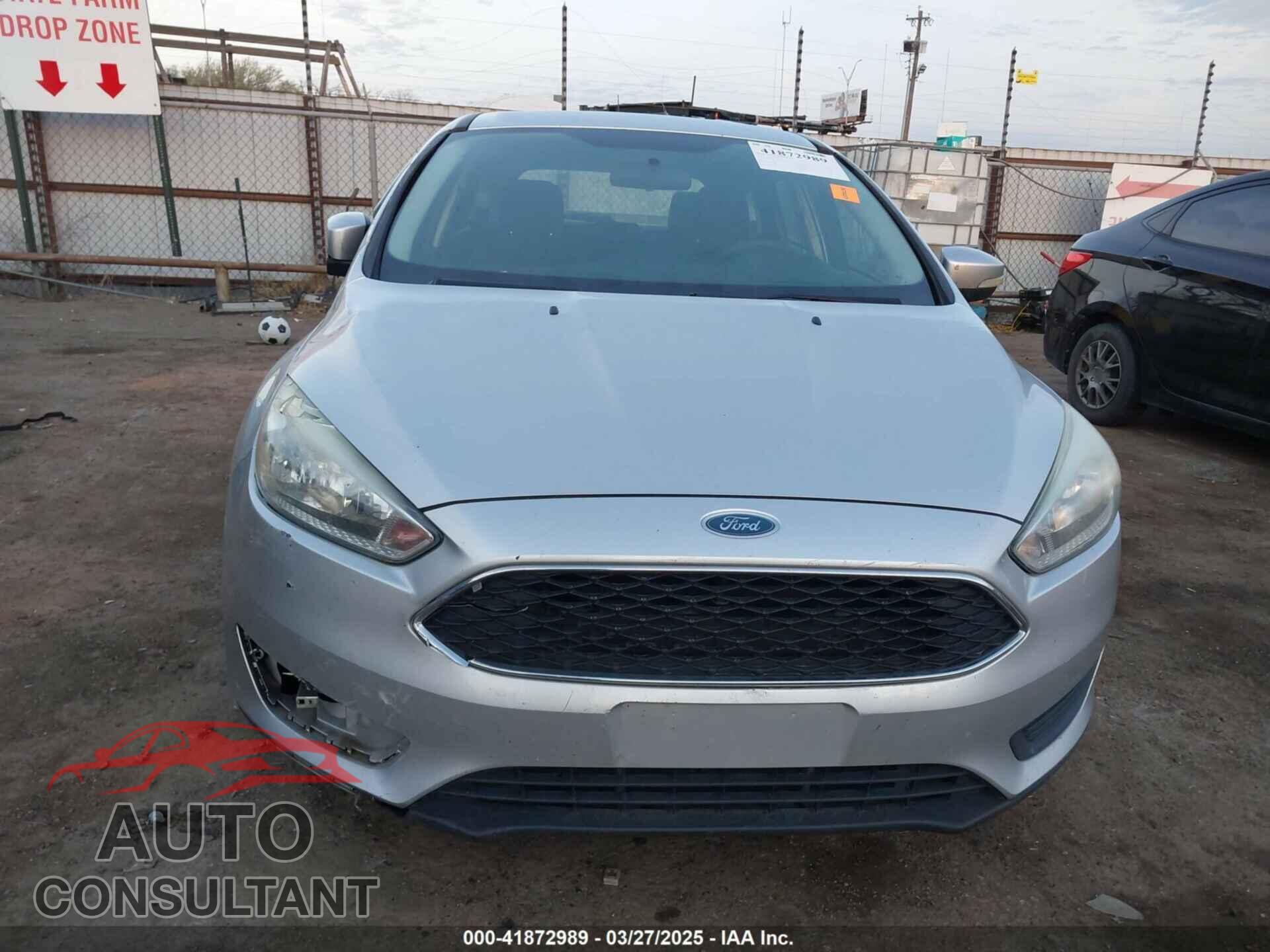 FORD FOCUS 2015 - 1FADP3K22FL282457