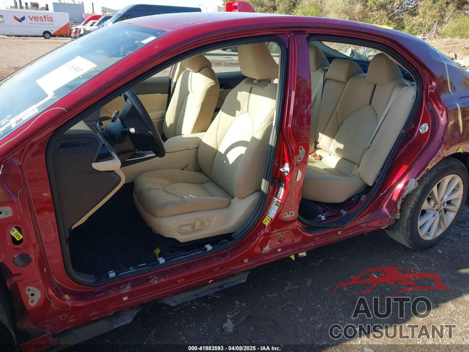 TOYOTA CAMRY 2021 - 4T1C11AK3MU443057