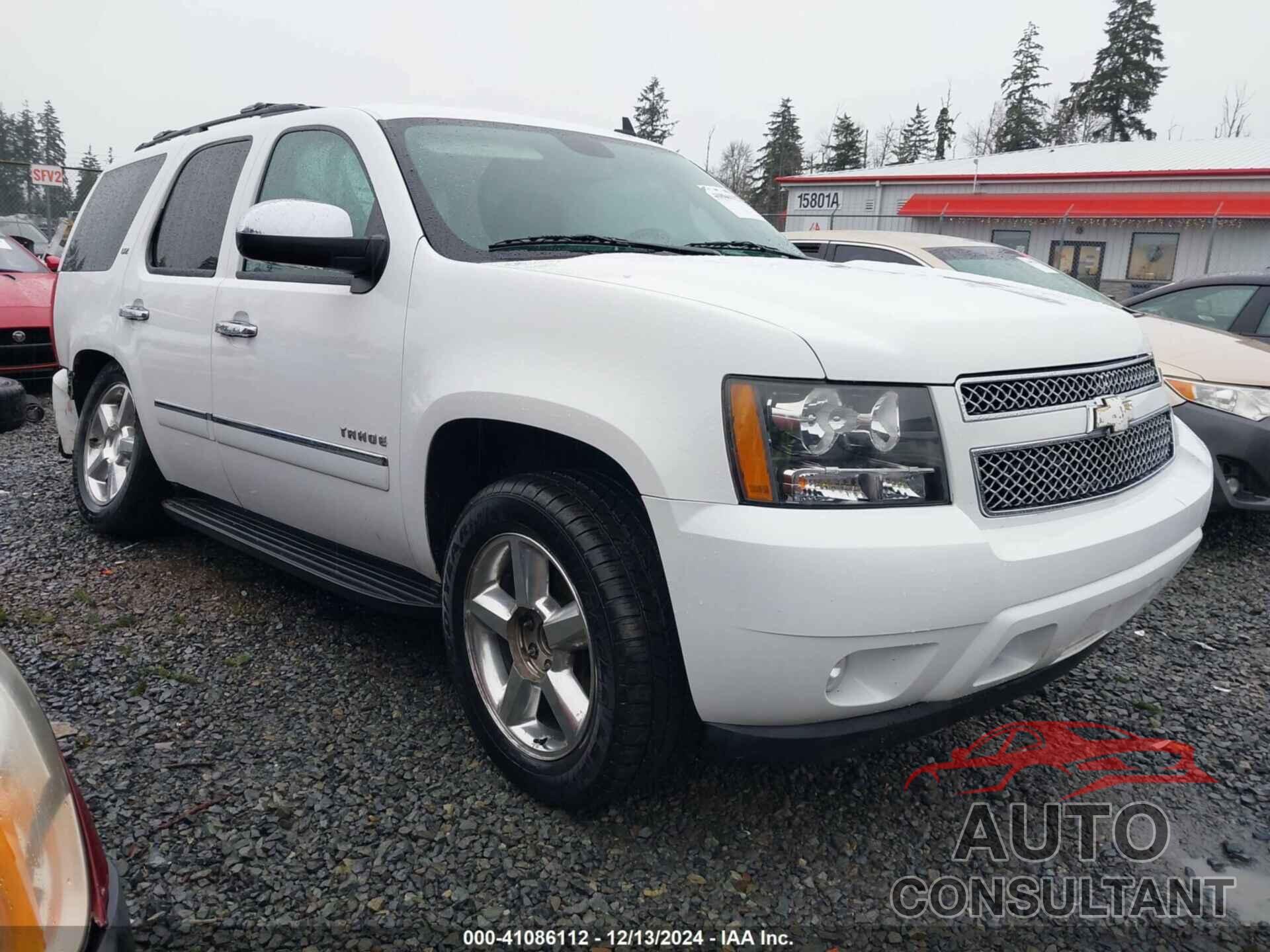 CHEVROLET TAHOE 2011 - 1GNSKCE07BR291471