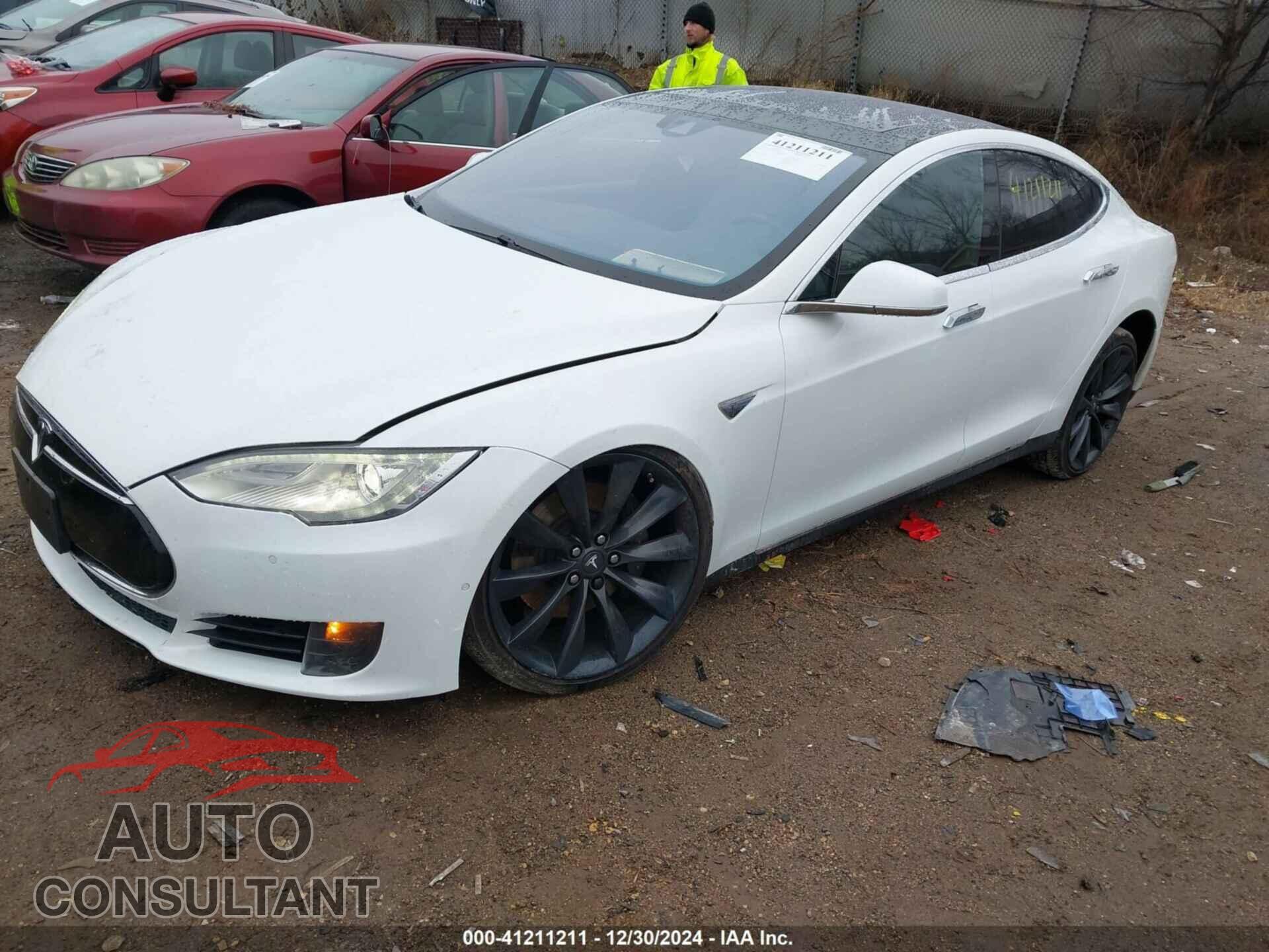 TESLA MODEL S 2016 - 5YJSA1E29GF130277