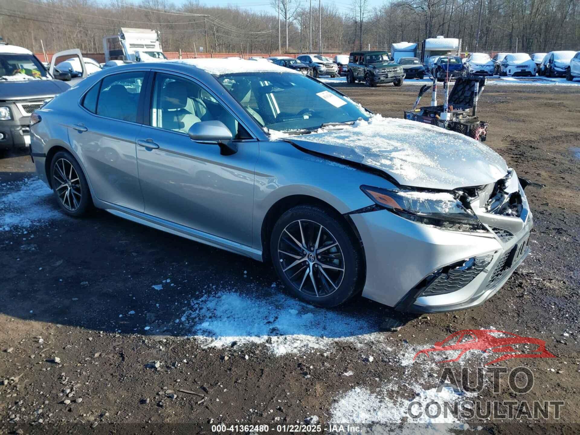 TOYOTA CAMRY 2022 - 4T1G11BK9NU060869
