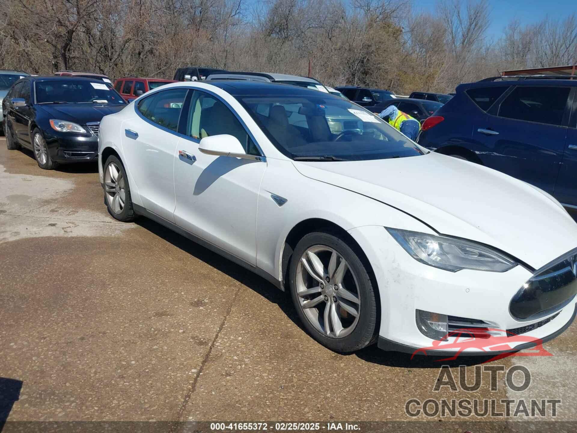 TESLA MODEL S 2013 - 5YJSA1CN2DFP28624