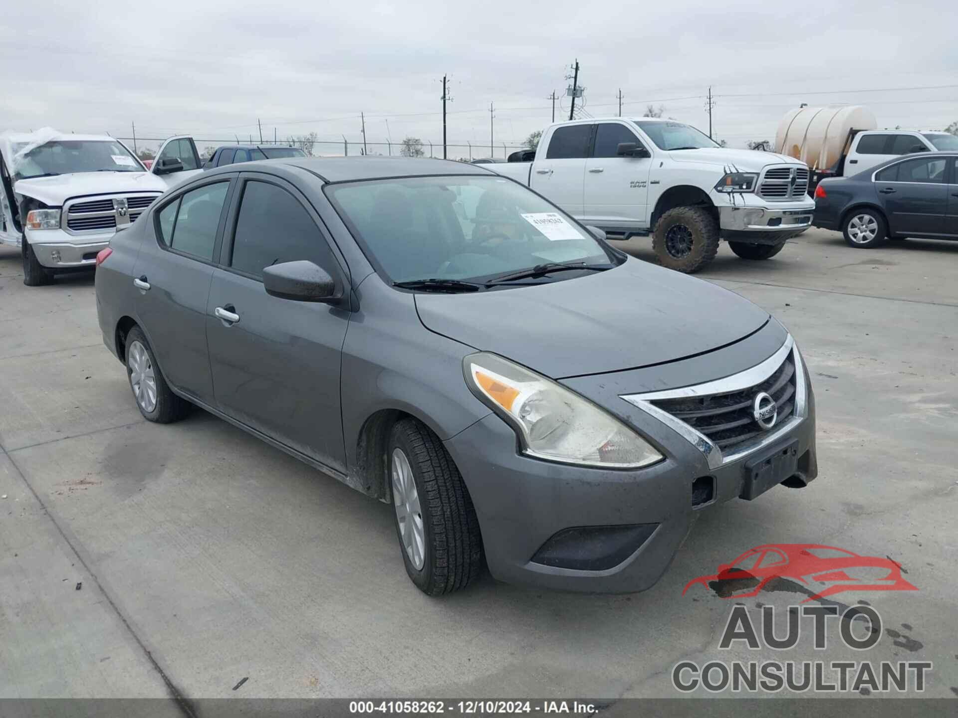 NISSAN VERSA 2018 - 3N1CN7AP6JL815636