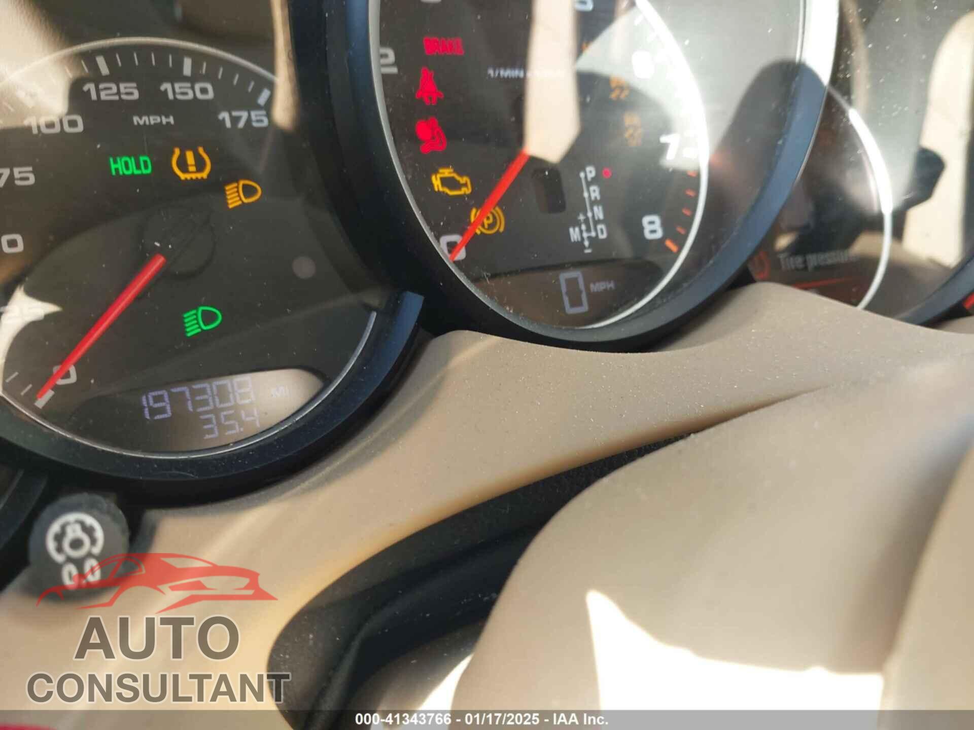 PORSCHE CAYENNE 2011 - WP1AA2A25BLA05921
