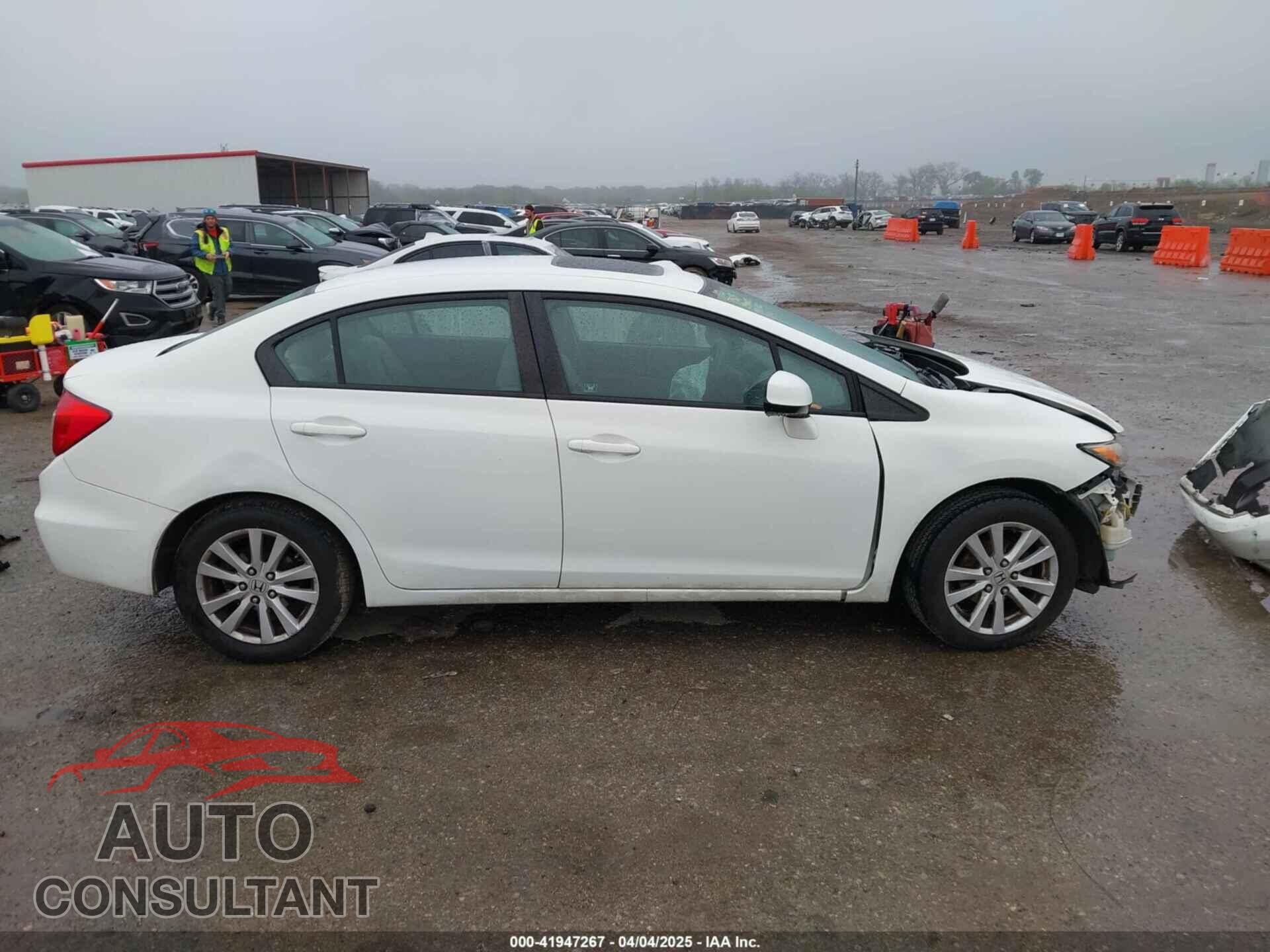 HONDA CIVIC 2012 - 19XFB2F80CE097564