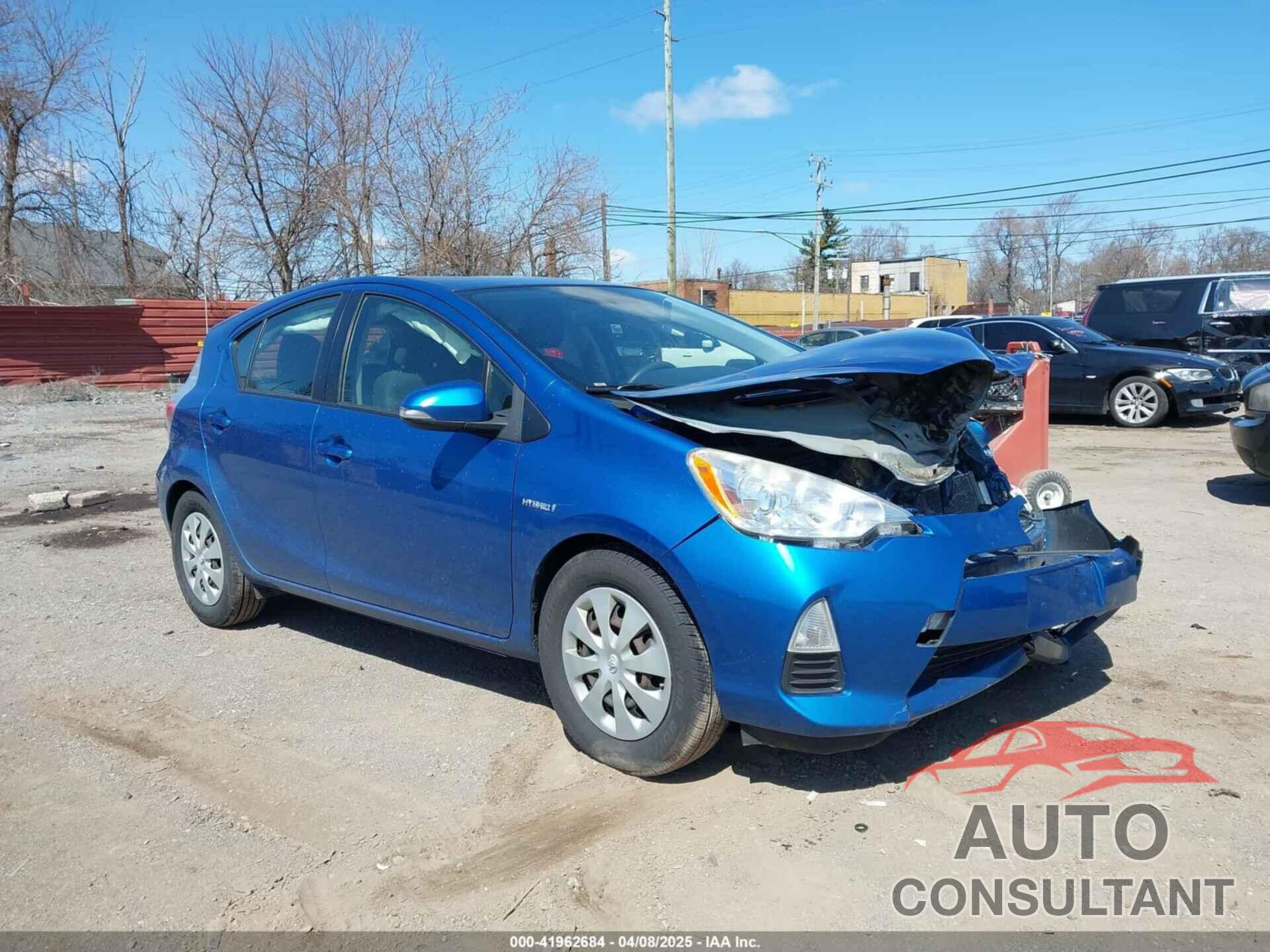 TOYOTA PRIUS C 2013 - JTDKDTB33D1555756