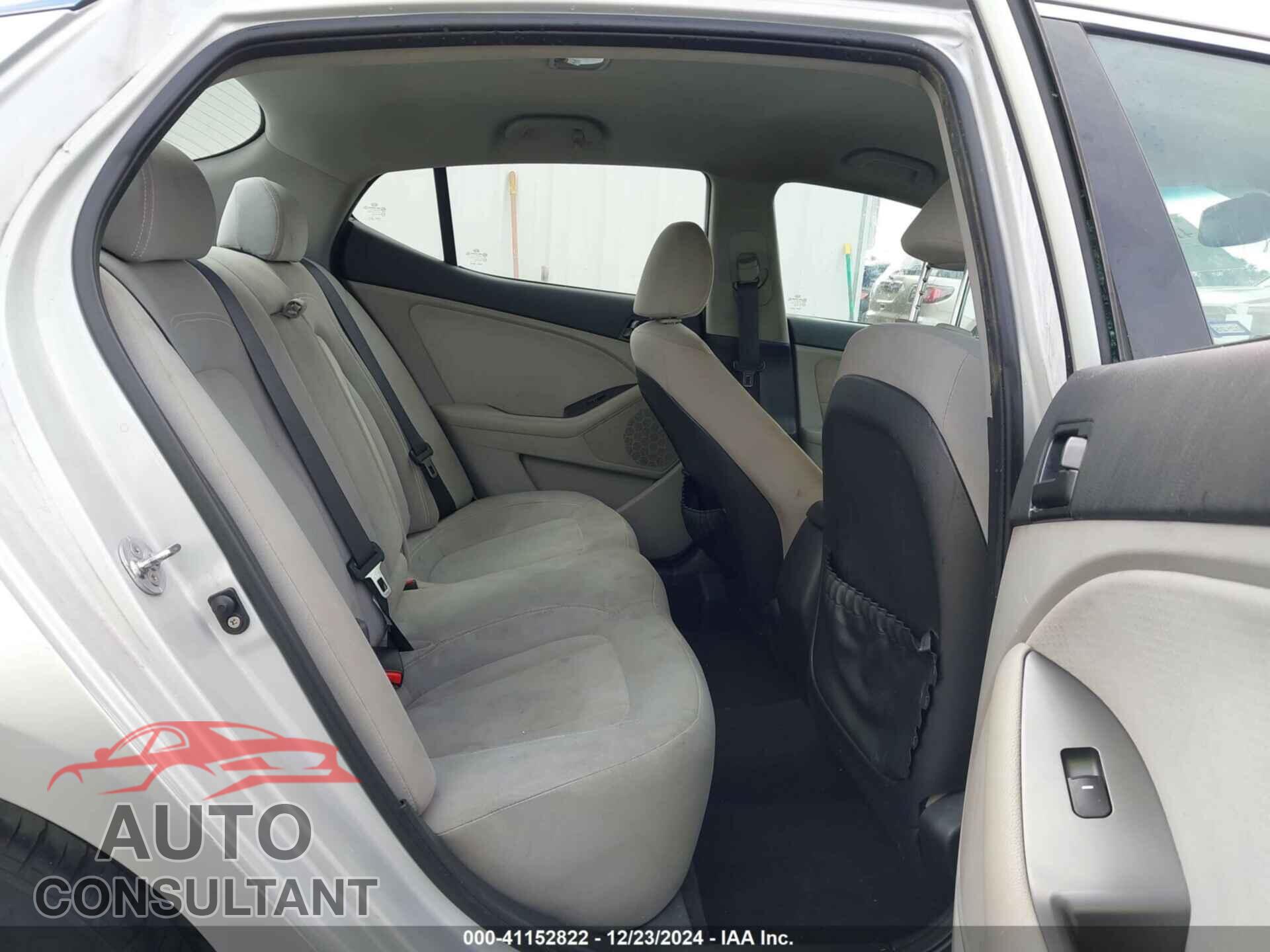 KIA OPTIMA 2011 - KNAGM4A71B5125663