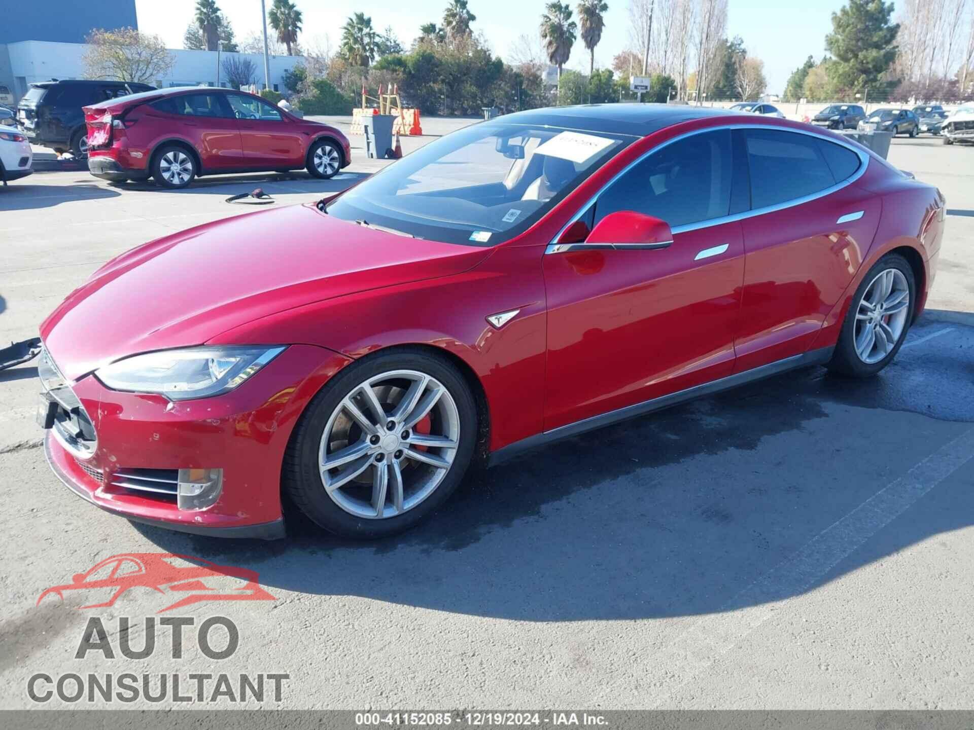 TESLA MODEL S 2013 - 5YJSA1CP4DFP13611