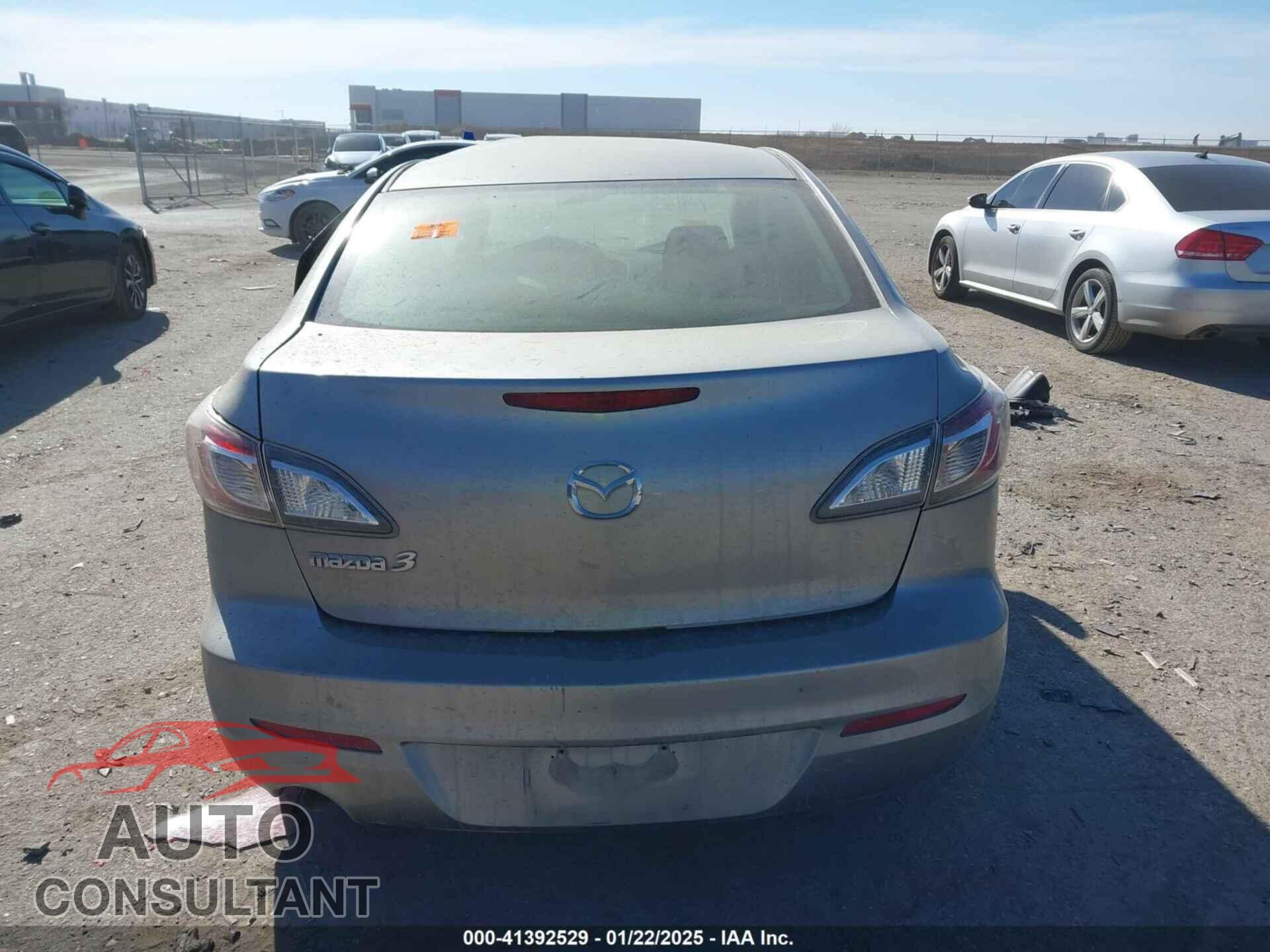 MAZDA MAZDA3 2012 - JM1BL1UFXC1523044