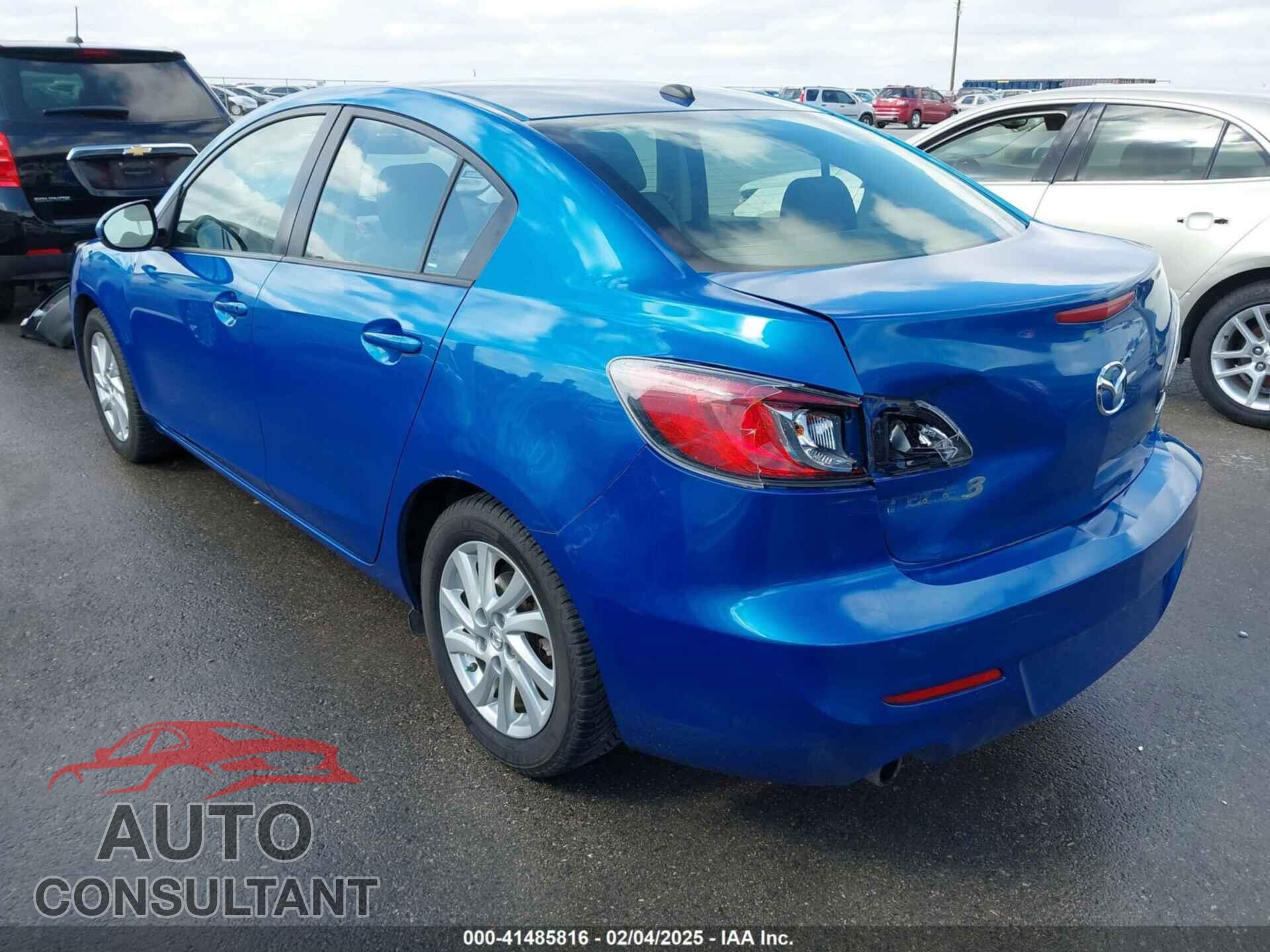 MAZDA MAZDA3 2012 - JM1BL1W78C1668363