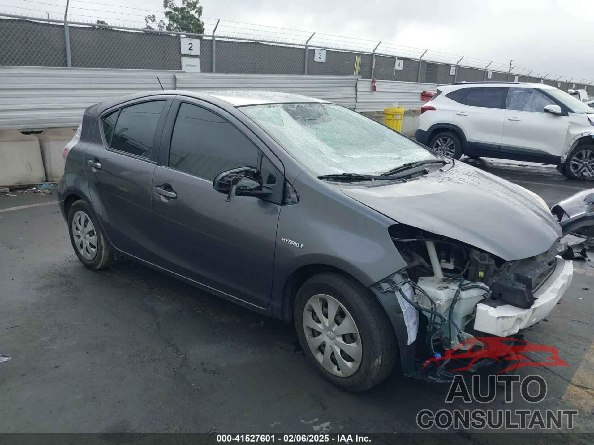 TOYOTA PRIUS C 2013 - JTDKDTB30D1549784