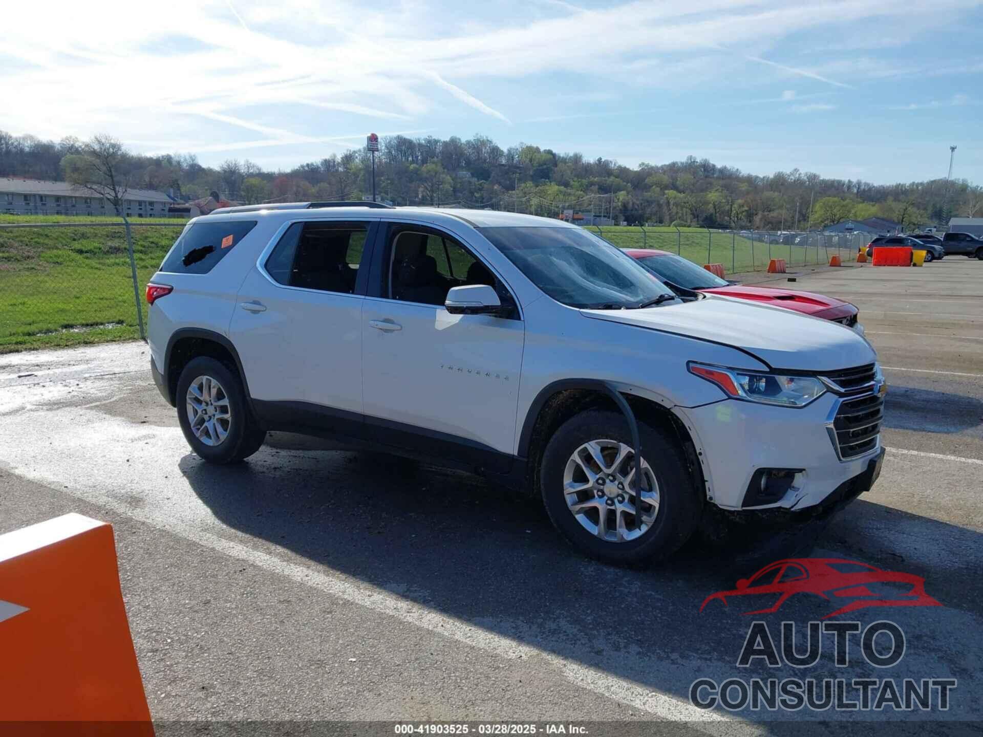 CHEVROLET TRAVERSE 2018 - 1GNERGKW4JJ258174