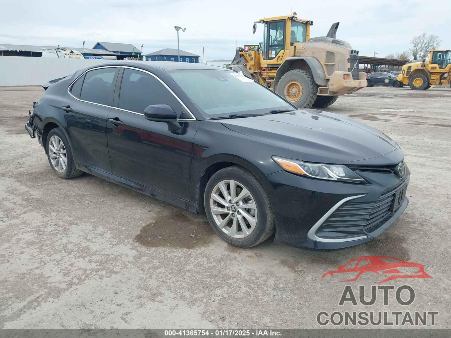 TOYOTA CAMRY 2022 - 4T1C11AK4NU642099