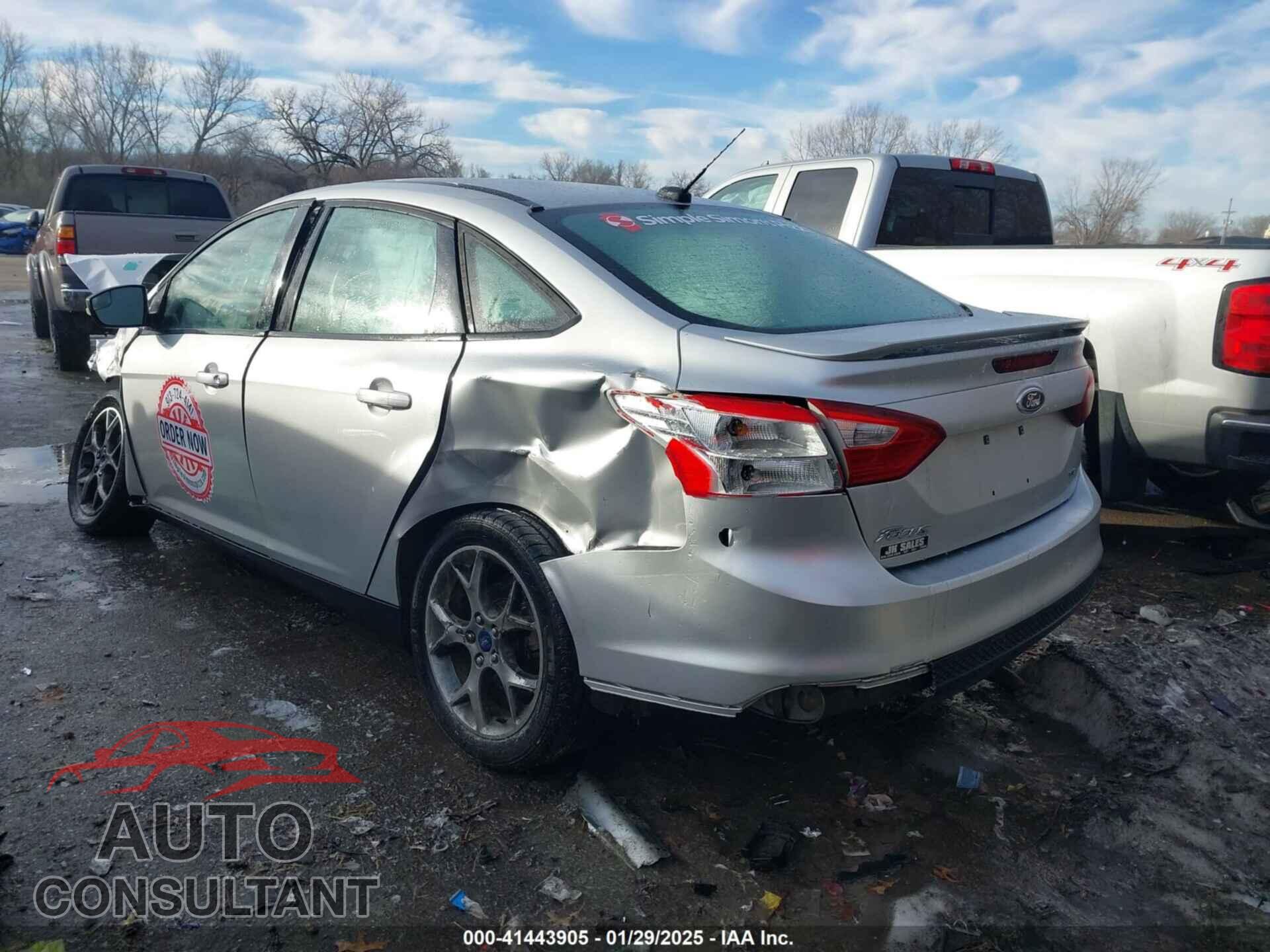 FORD FOCUS 2014 - 1FADP3F26EL341244