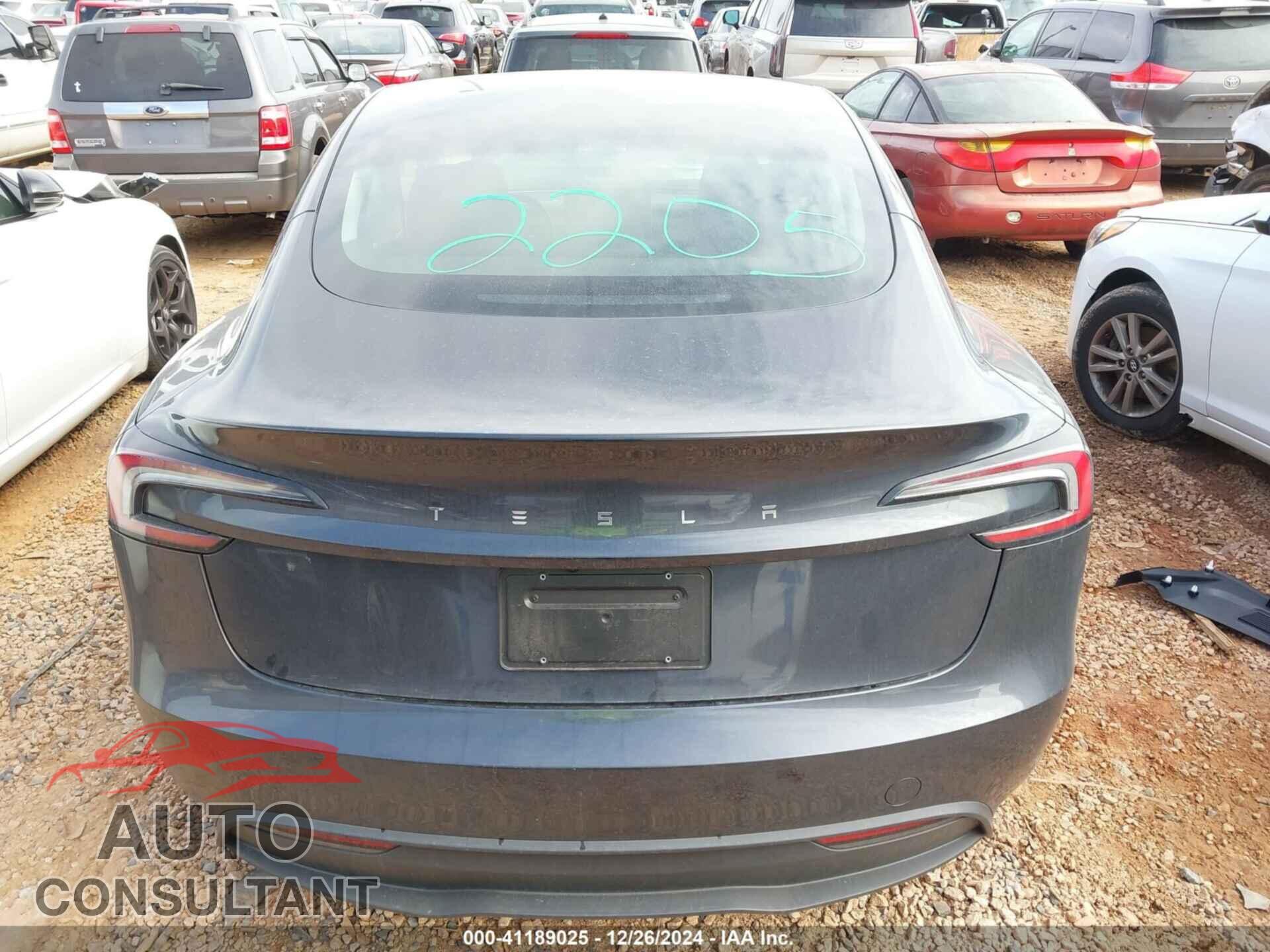TESLA MODEL 3 2024 - 5YJ3E1EA9RF784814