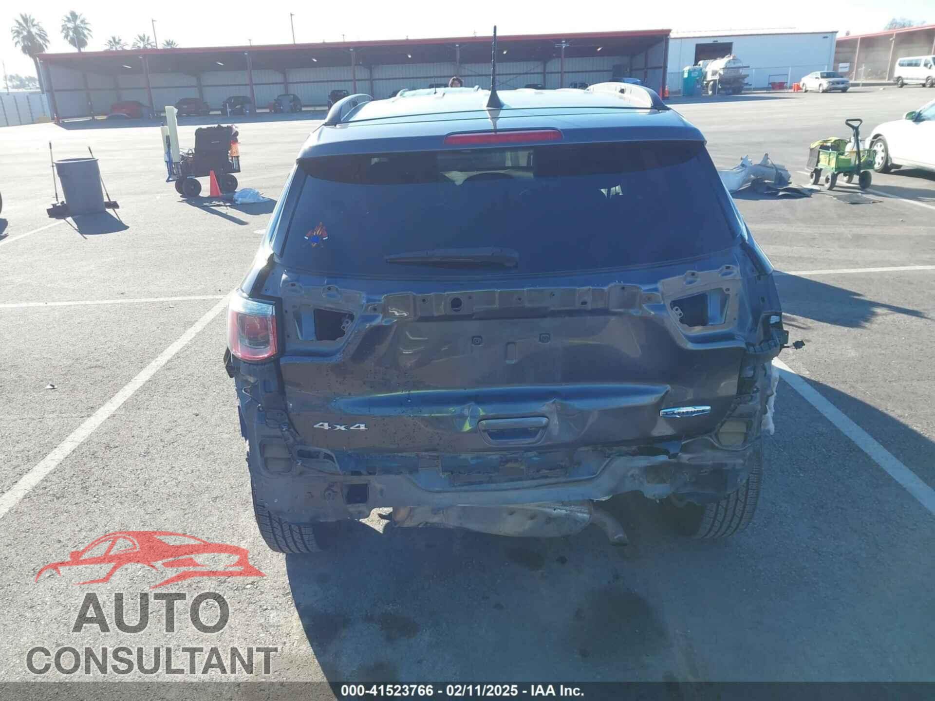 JEEP COMPASS 2019 - 3C4NJDBB4KT641179