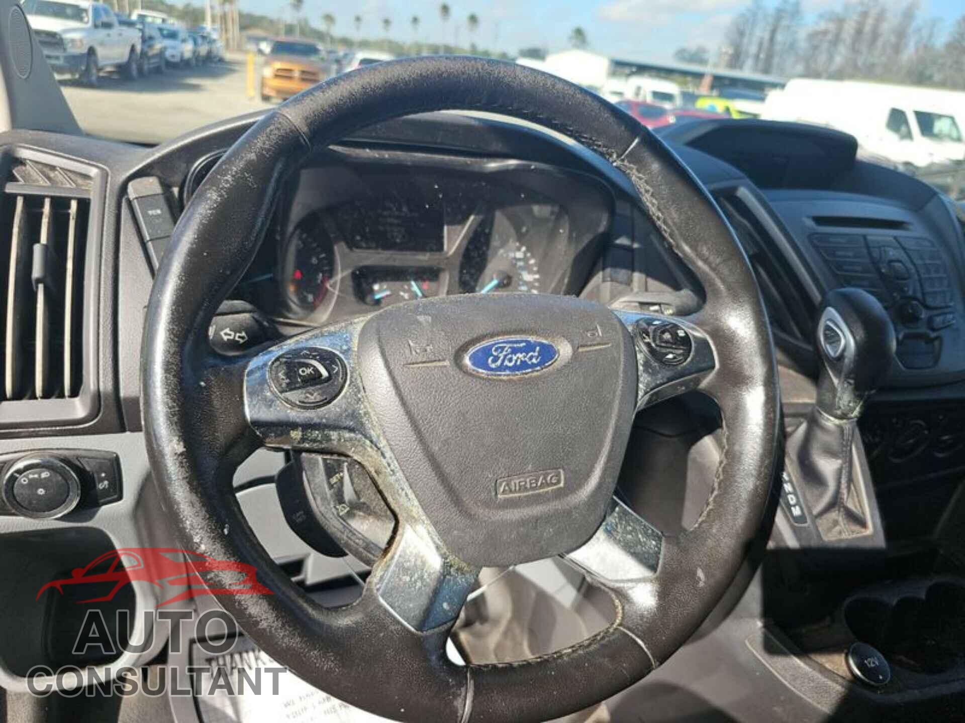 FORD TRANSIT 2017 - 1FTYR2ZMXHKA61379