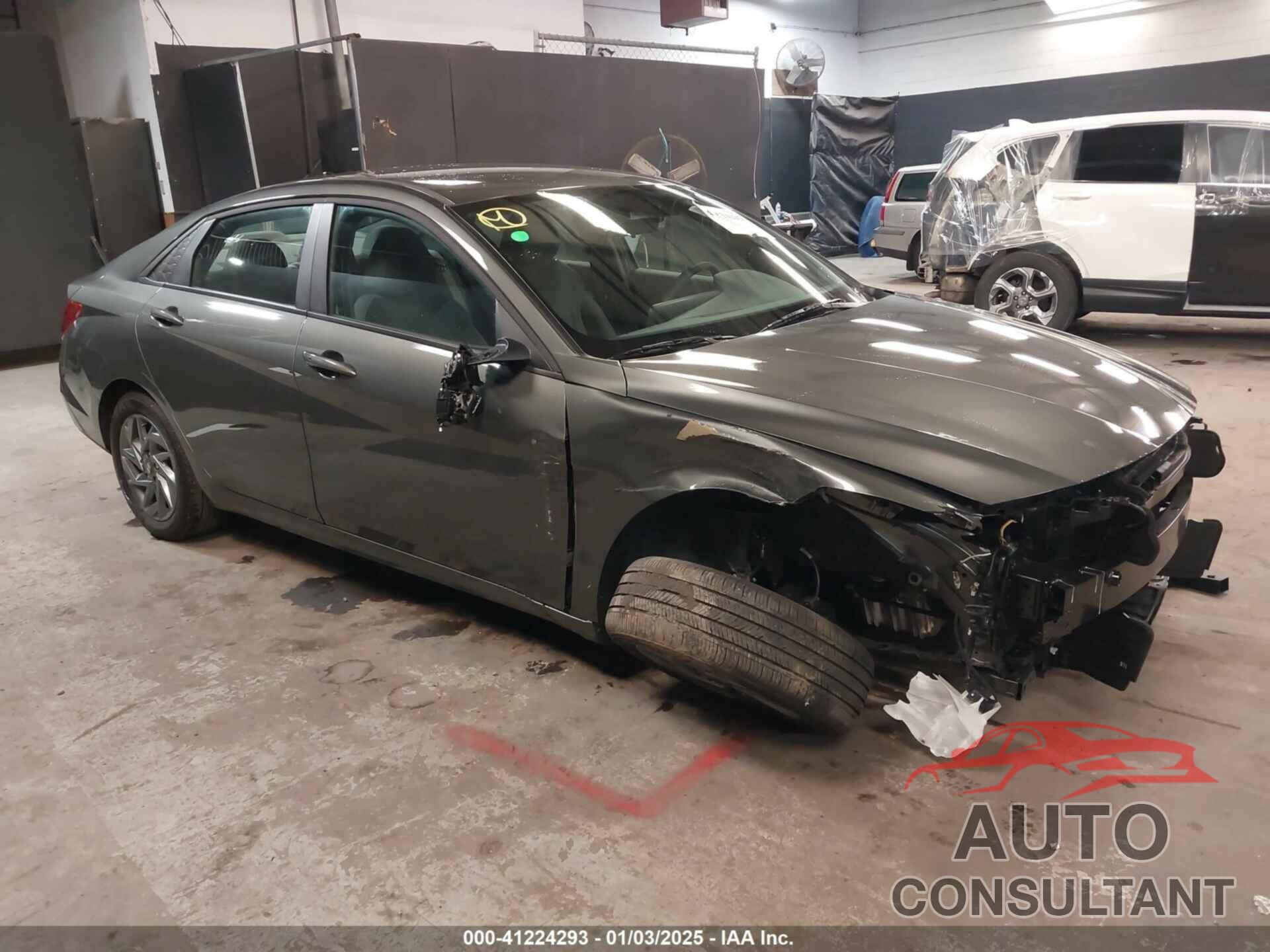 HYUNDAI ELANTRA 2024 - KMHLM4DG8RU846300