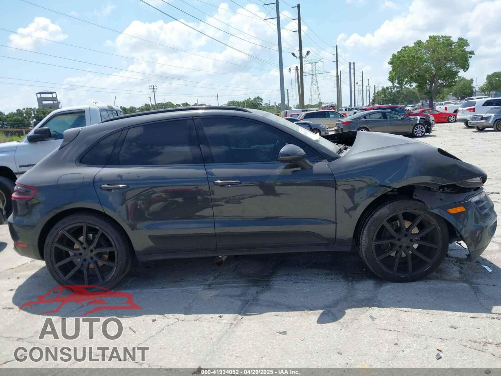 PORSCHE MACAN 2018 - WP1AA2A51JLB09928