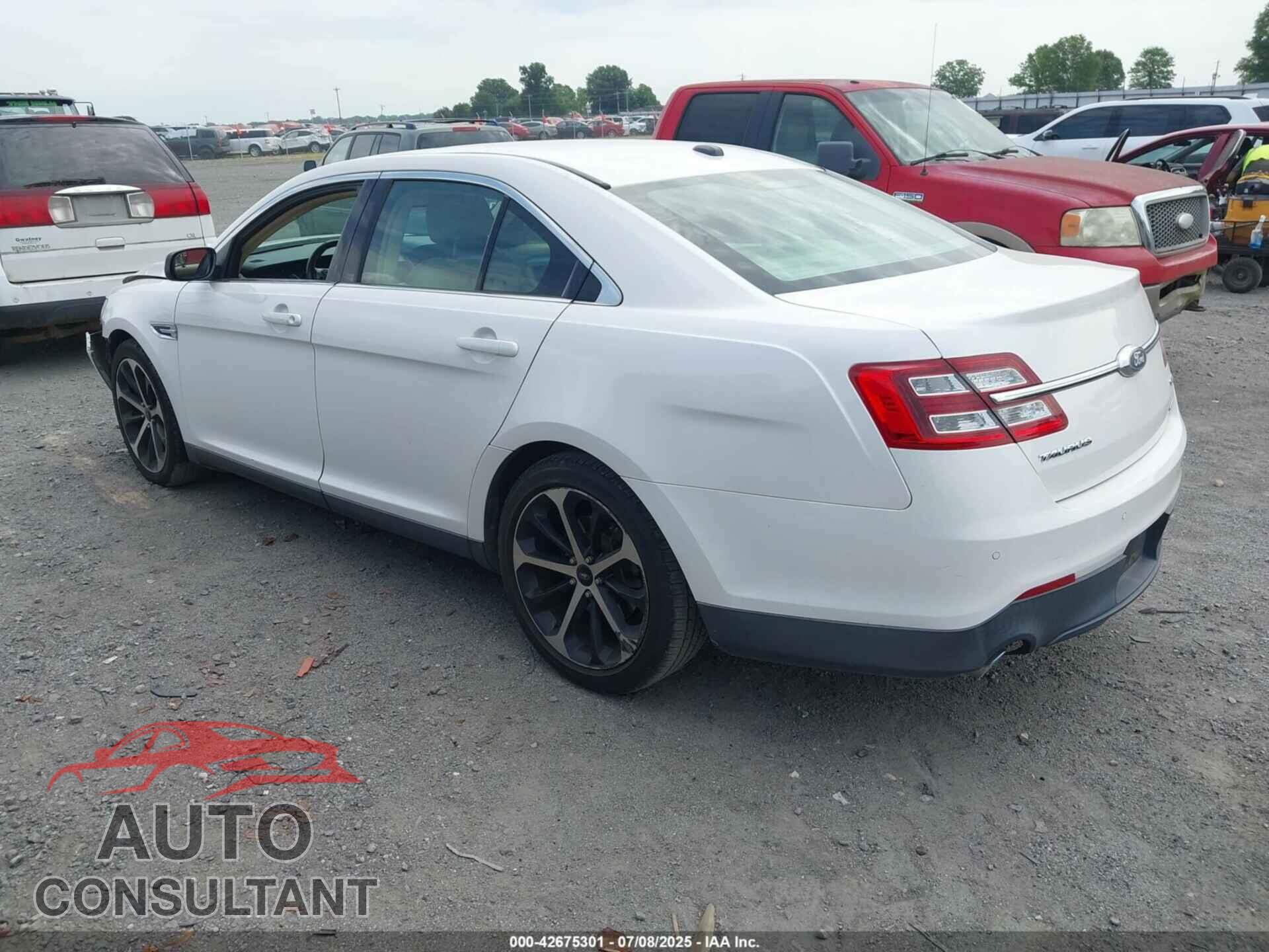 FORD TAURUS 2016 - 1FAHP2E82GG138669