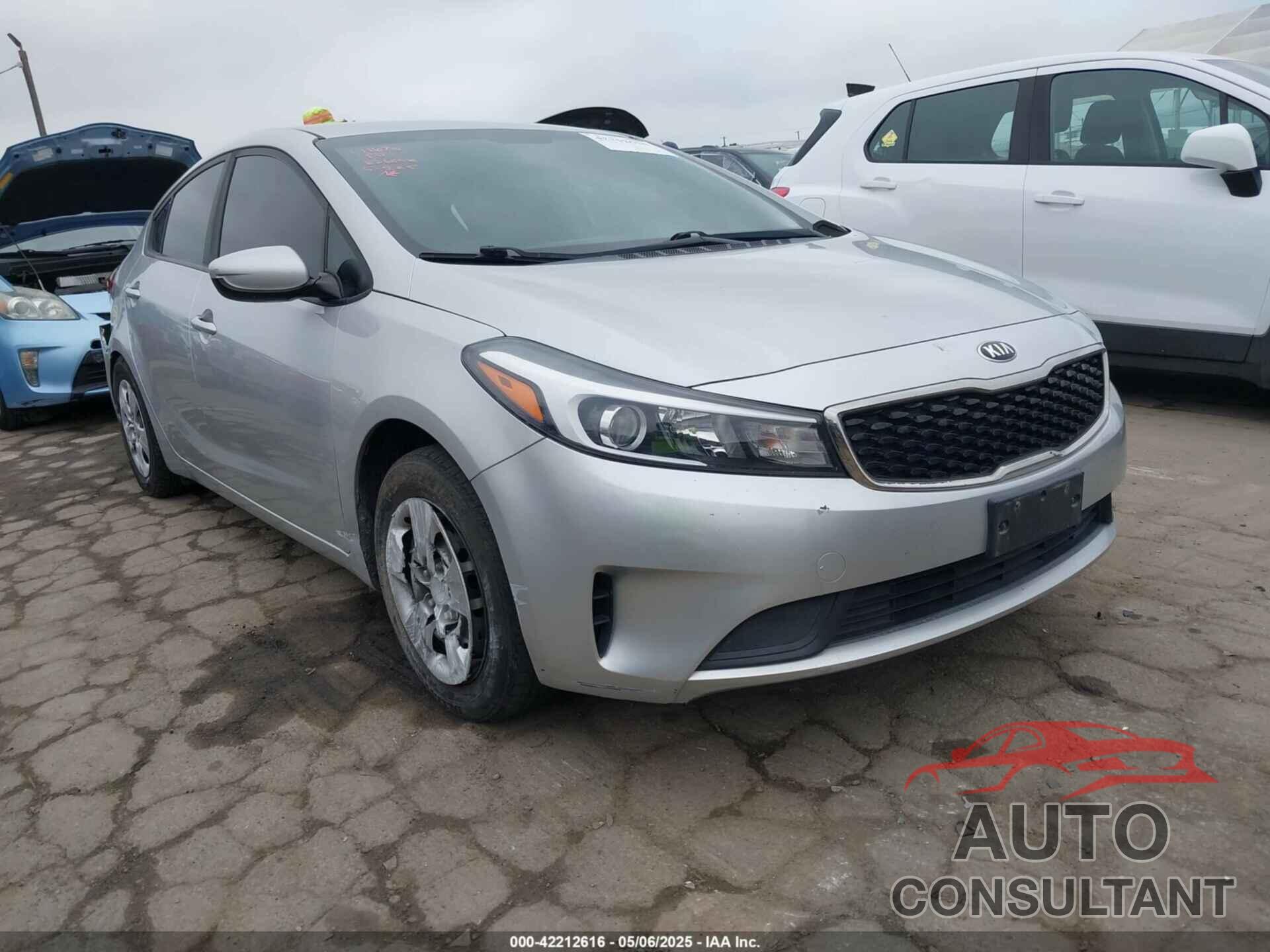 KIA FORTE 2018 - 3KPFK4A76JE211350
