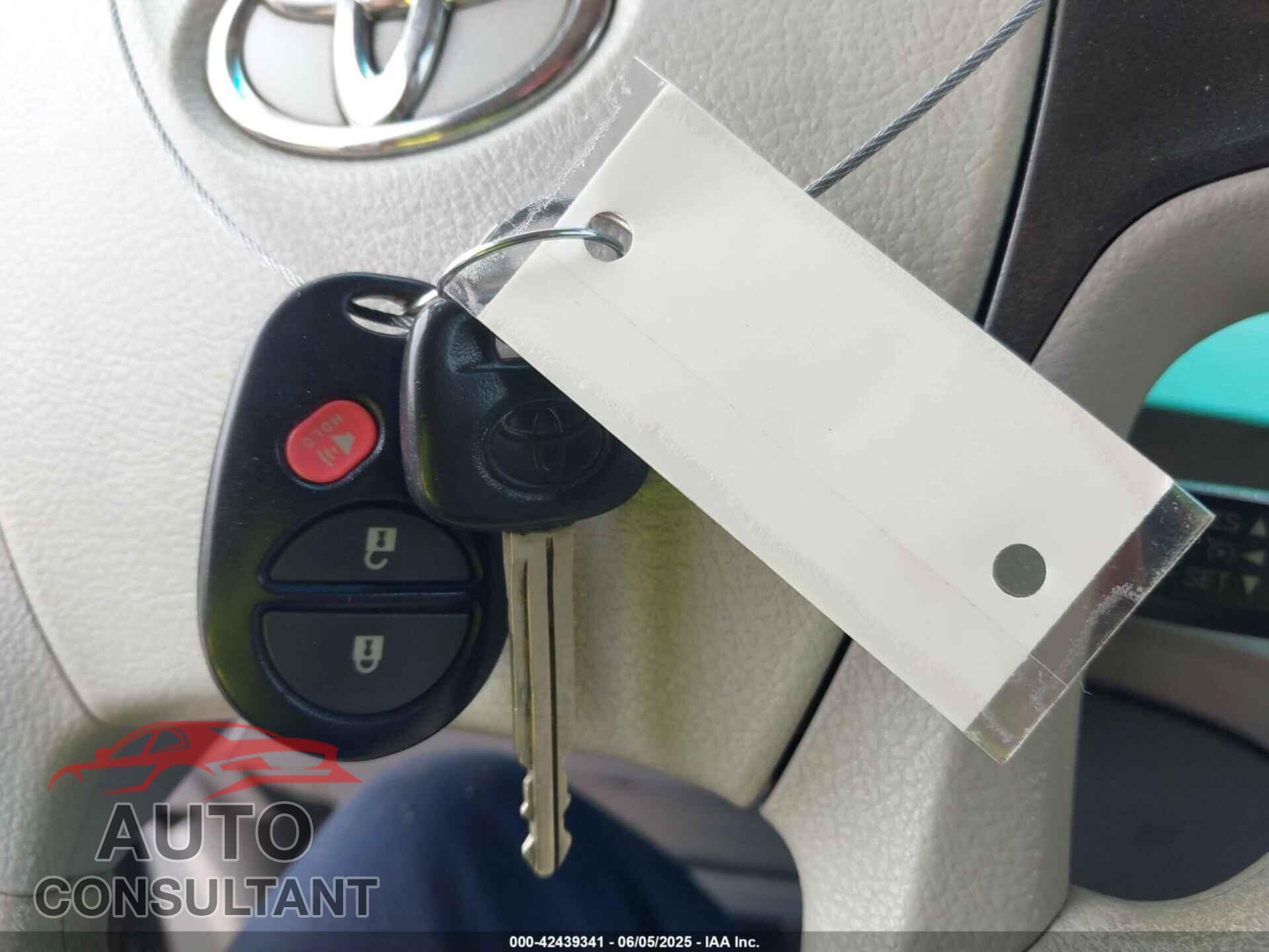 TOYOTA SIENNA 2014 - 5TDZK3DCXES450220