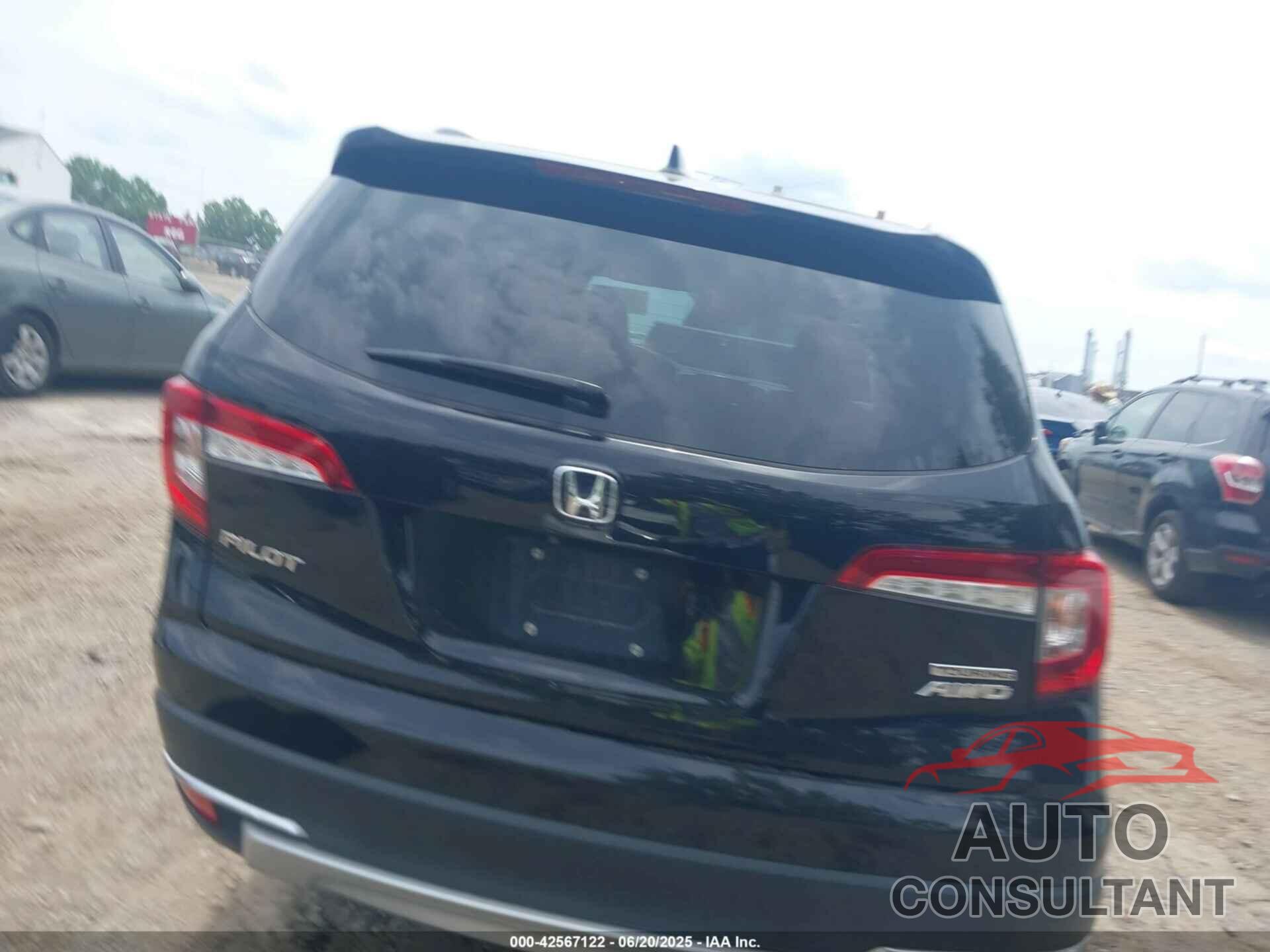 HONDA PILOT 2021 - 5FNYF6H92MB000922