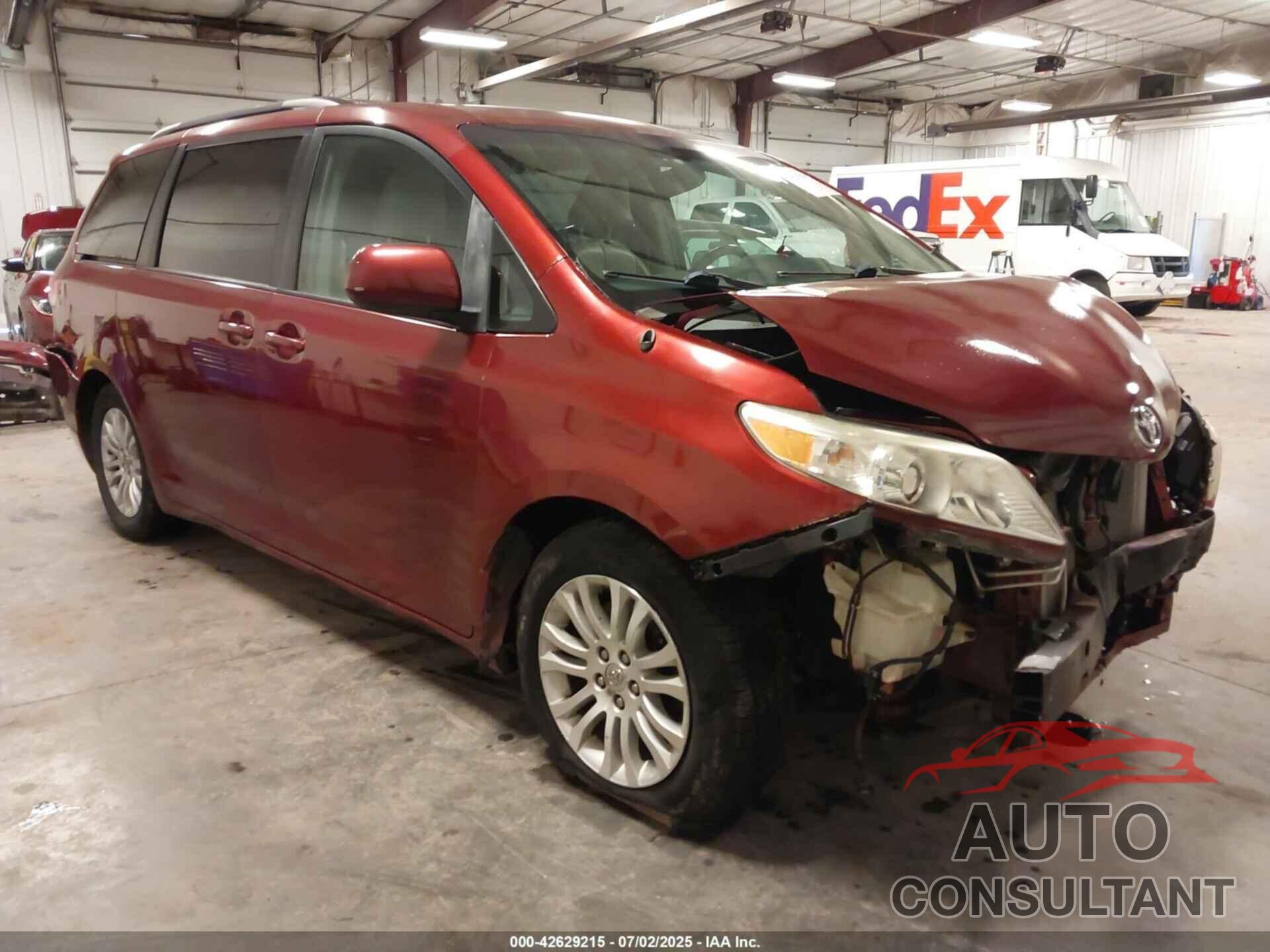 TOYOTA SIENNA 2013 - 5TDYK3DC3DS298680