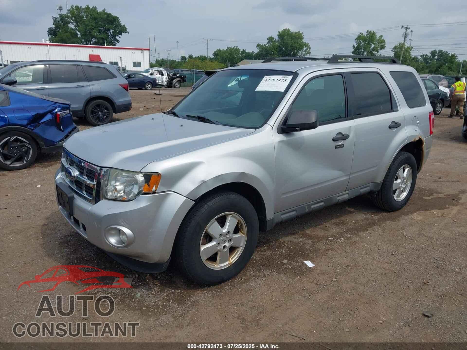 FORD ESCAPE 2011 - 1FMCU0D79BKB12064