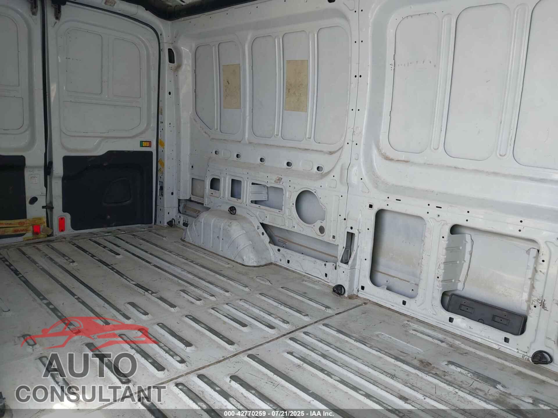 FORD TRANSIT-150 2017 - 1FTYE2CM9HKB46704