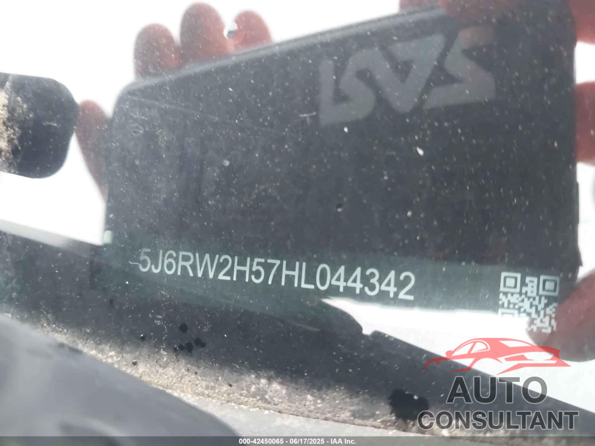 HONDA CR-V 2017 - 5J6RW2H57HL044342