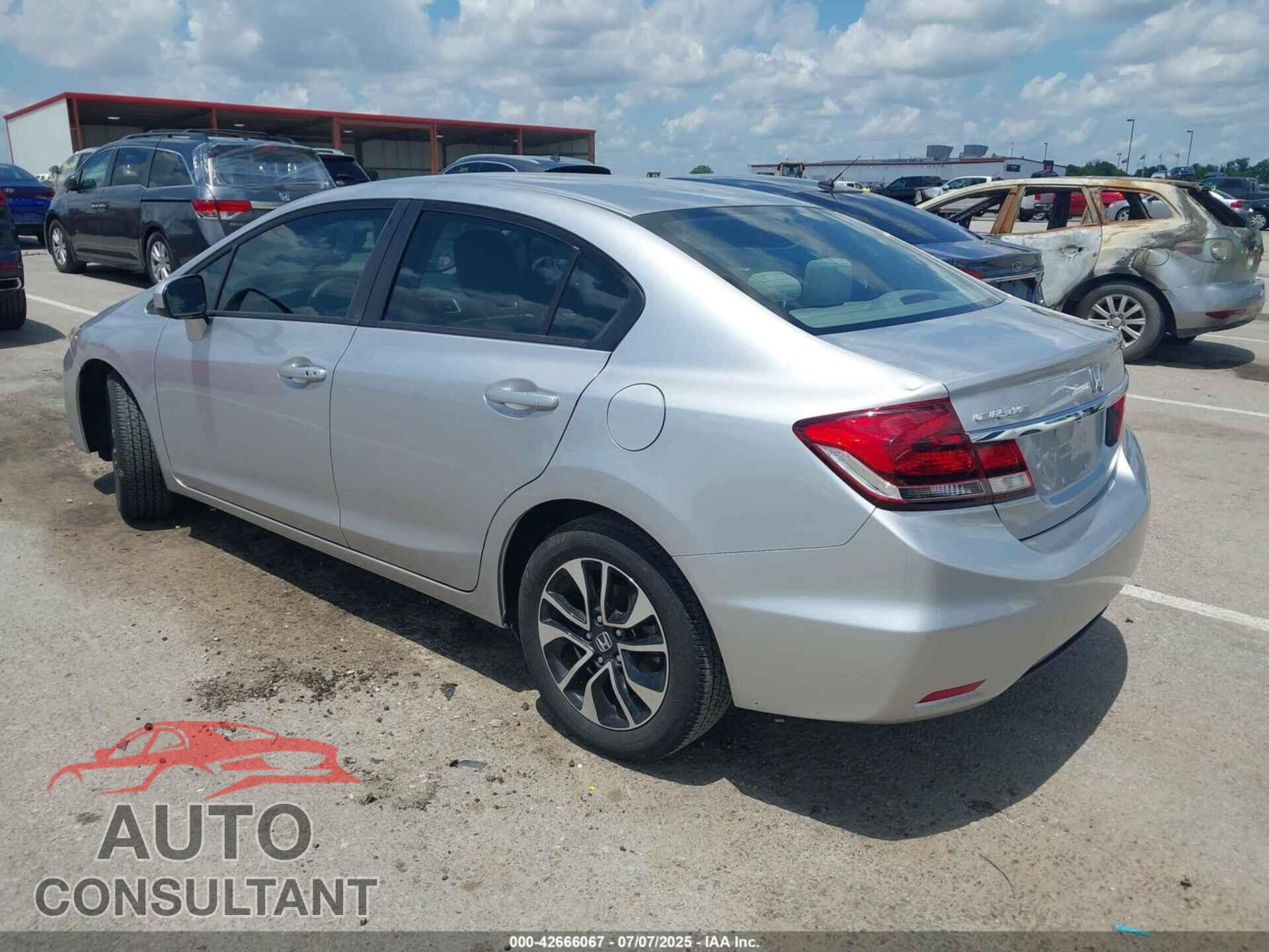 HONDA CIVIC 2015 - 19XFB2F8XFE078265