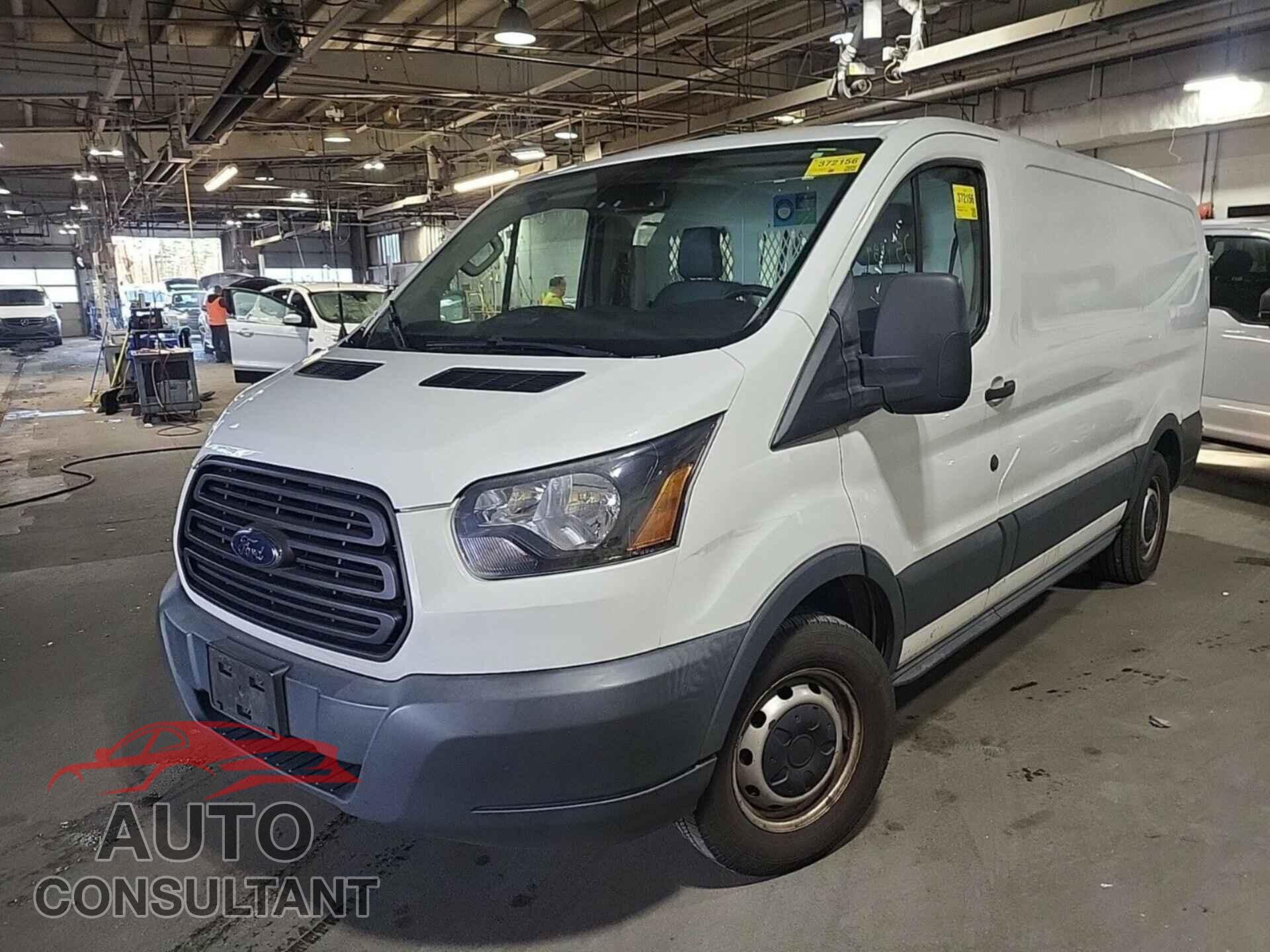 FORD TRANSIT 2017 - 1FTYE1YM5HKA82518