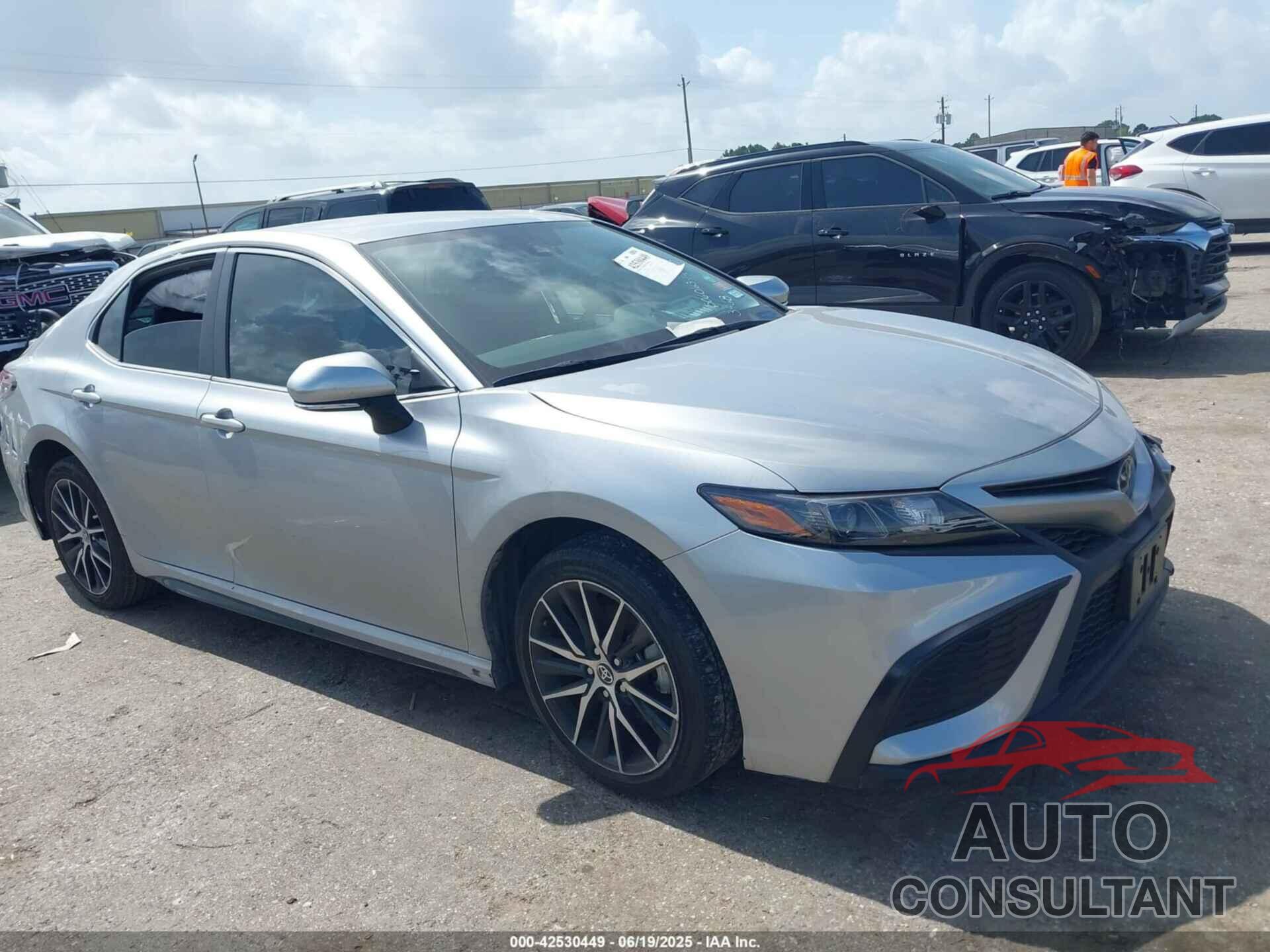 TOYOTA CAMRY 2022 - 4T1T11AK3NU643468