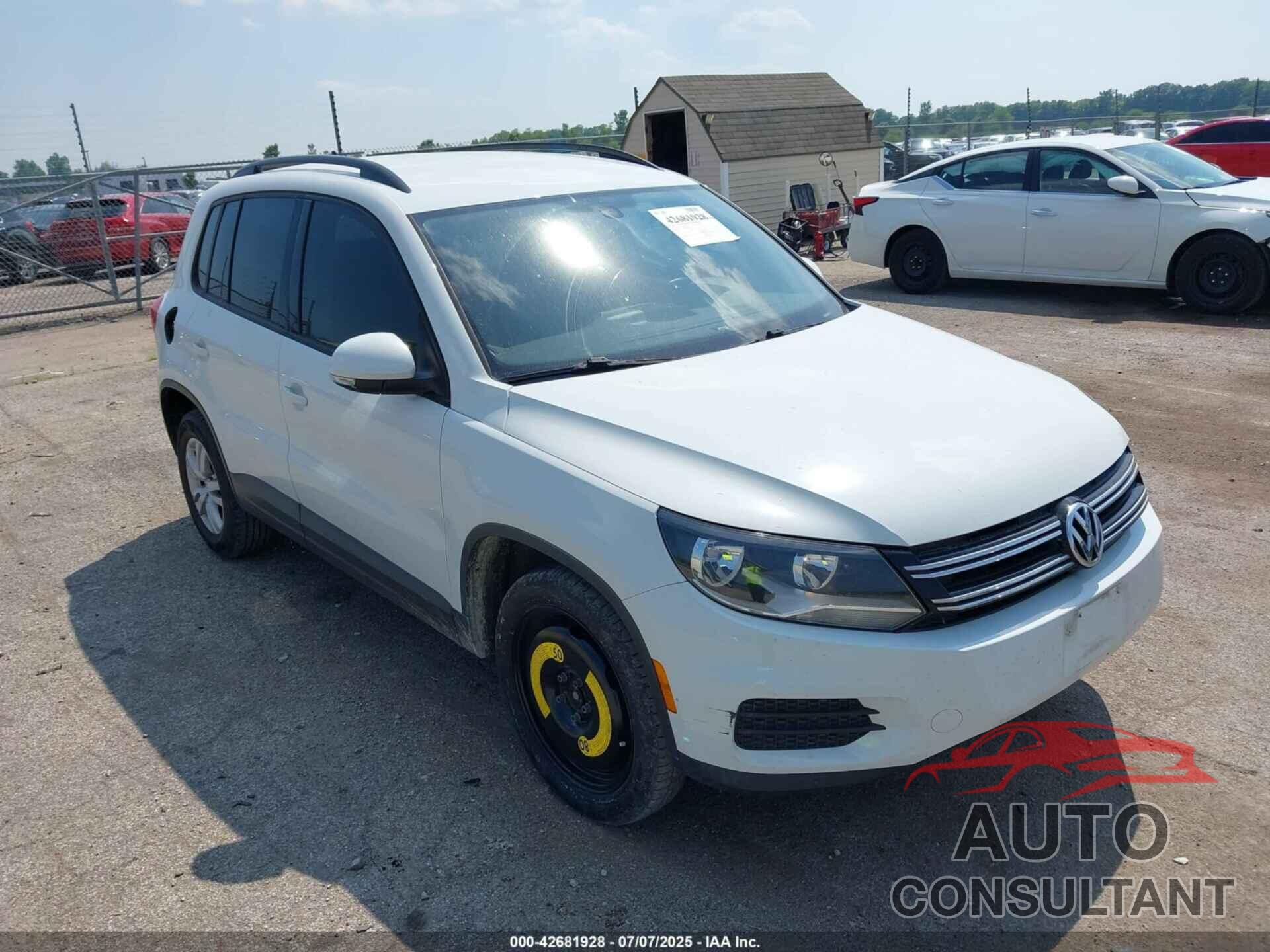 VOLKSWAGEN TIGUAN 2017 - WVGAV7AXXHK040124