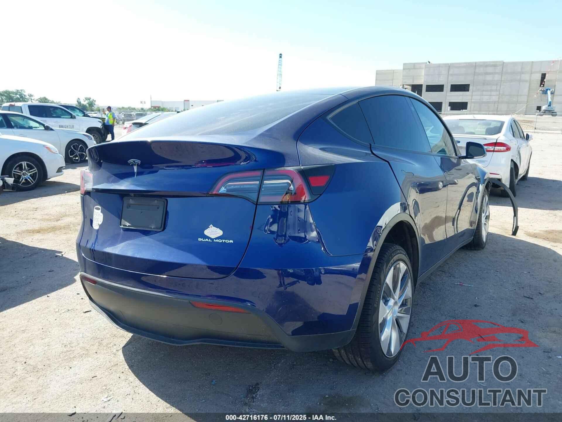 TESLA MODEL Y 2023 - 7SAYGDEE7PA056121
