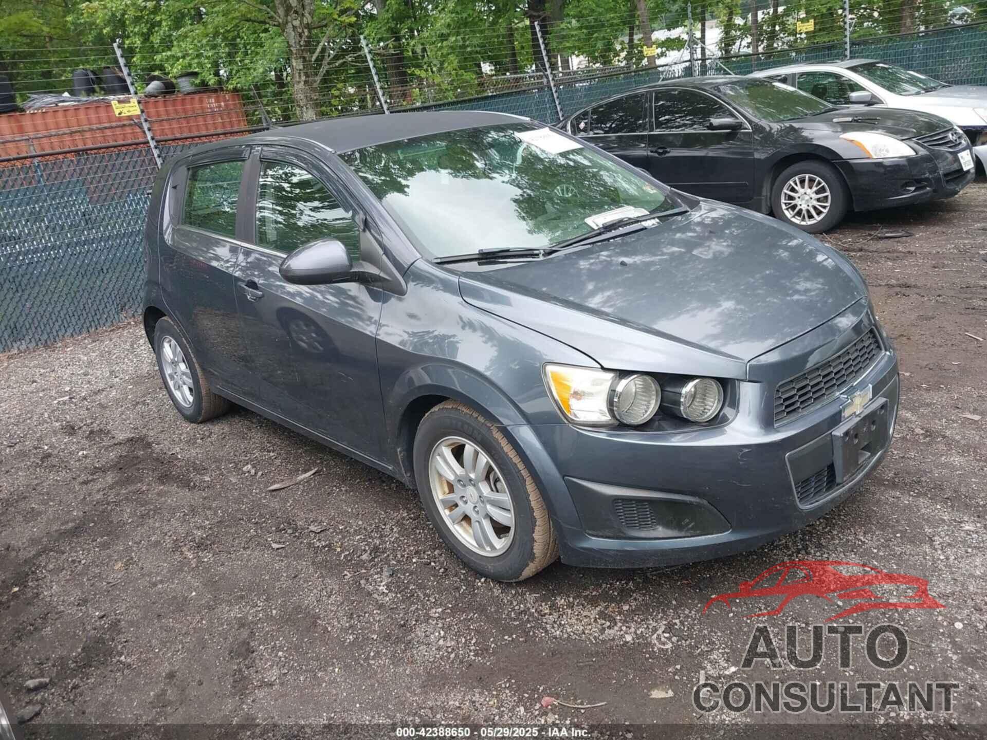 CHEVROLET SONIC 2012 - 1G1JD6SH2C4188184