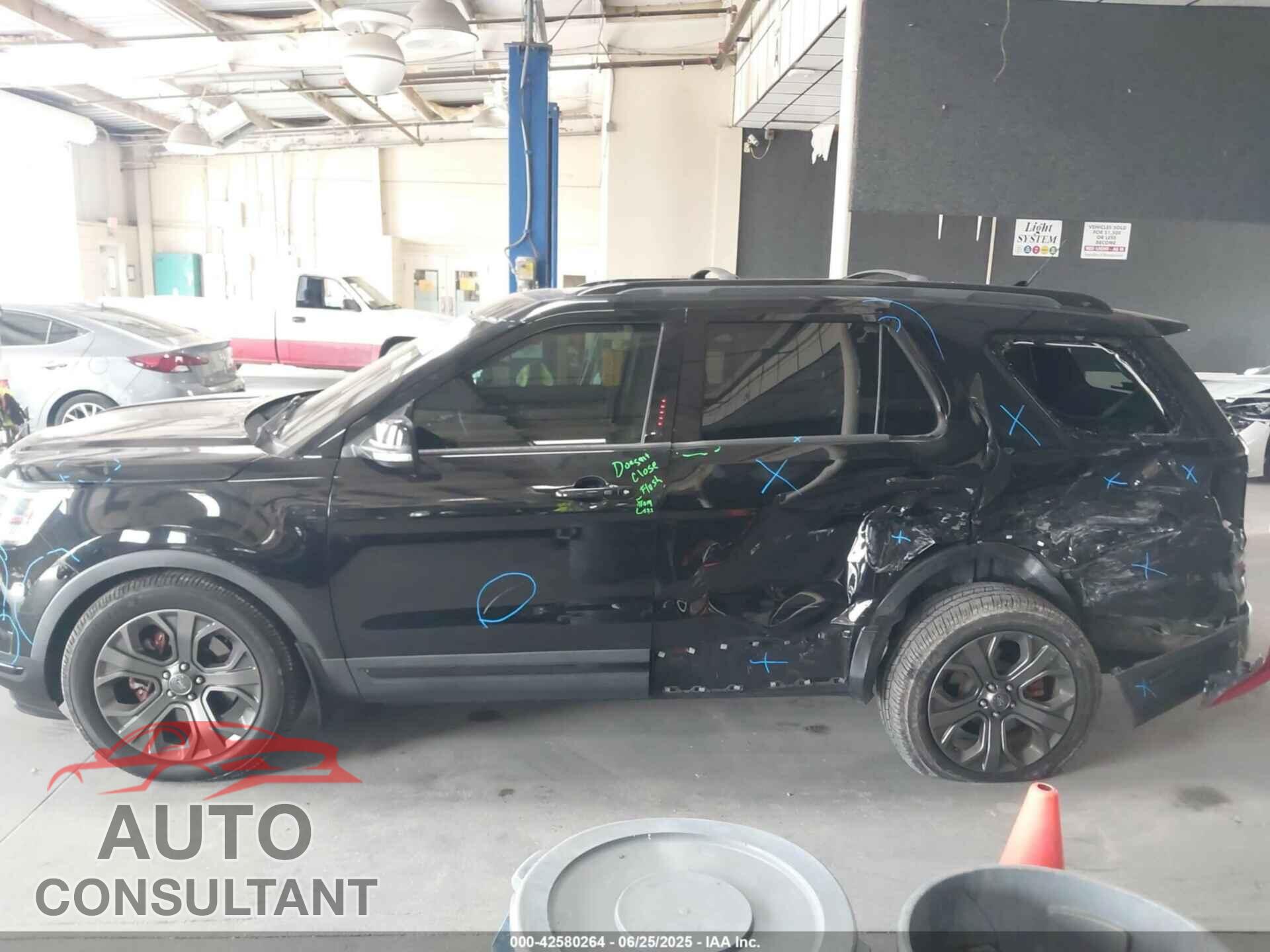 FORD EXPLORER 2018 - 1FM5K8GT8JGB63417