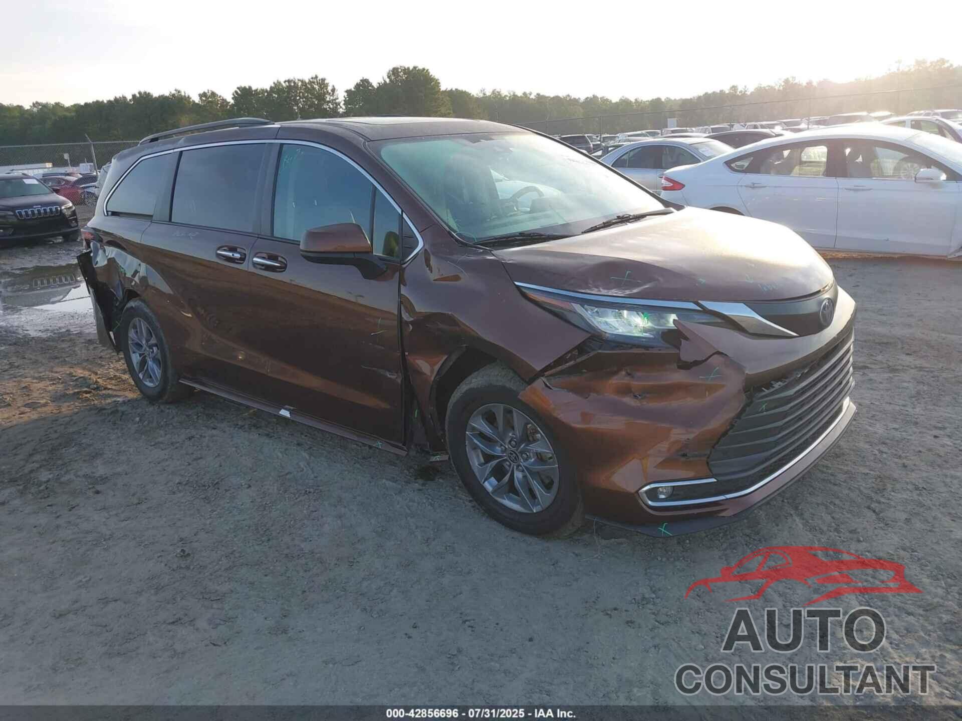 TOYOTA SIENNA 2022 - 5TDYRKEC6NS107226