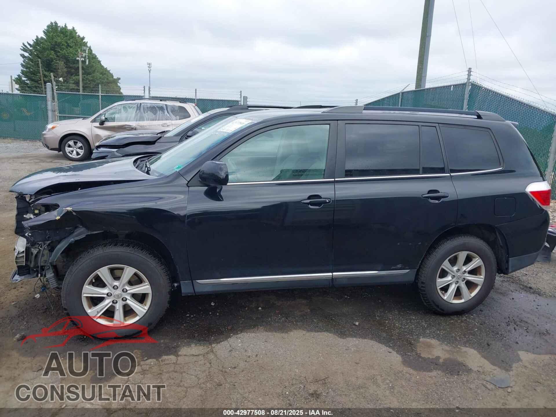 TOYOTA HIGHLANDER 2013 - 5TDBK3EH8DS178731