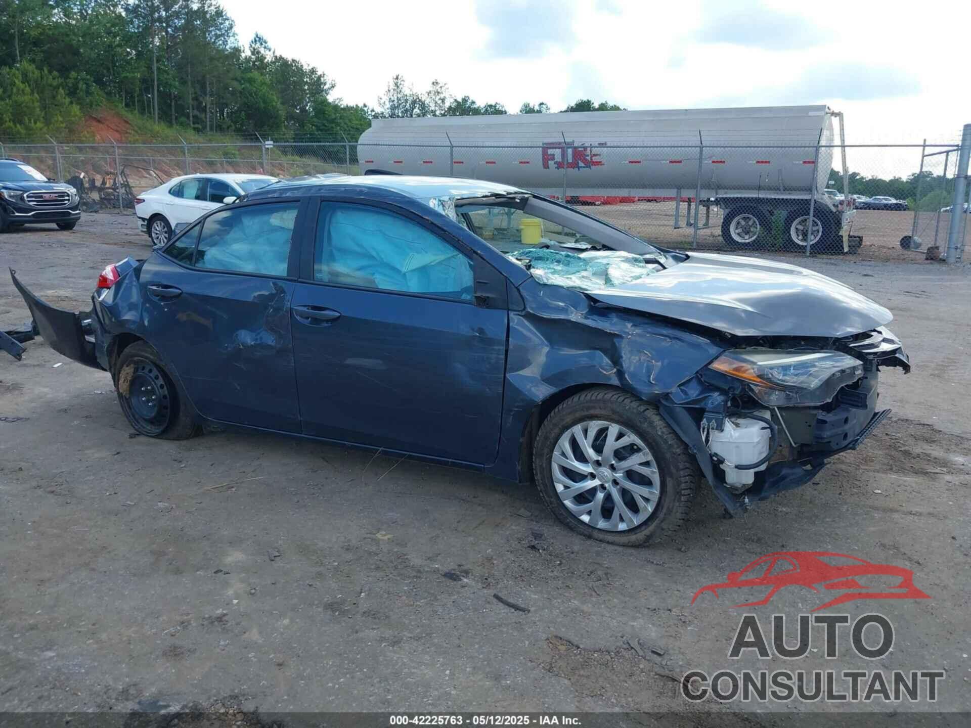 TOYOTA COROLLA 2018 - 5YFBURHEXJP746786