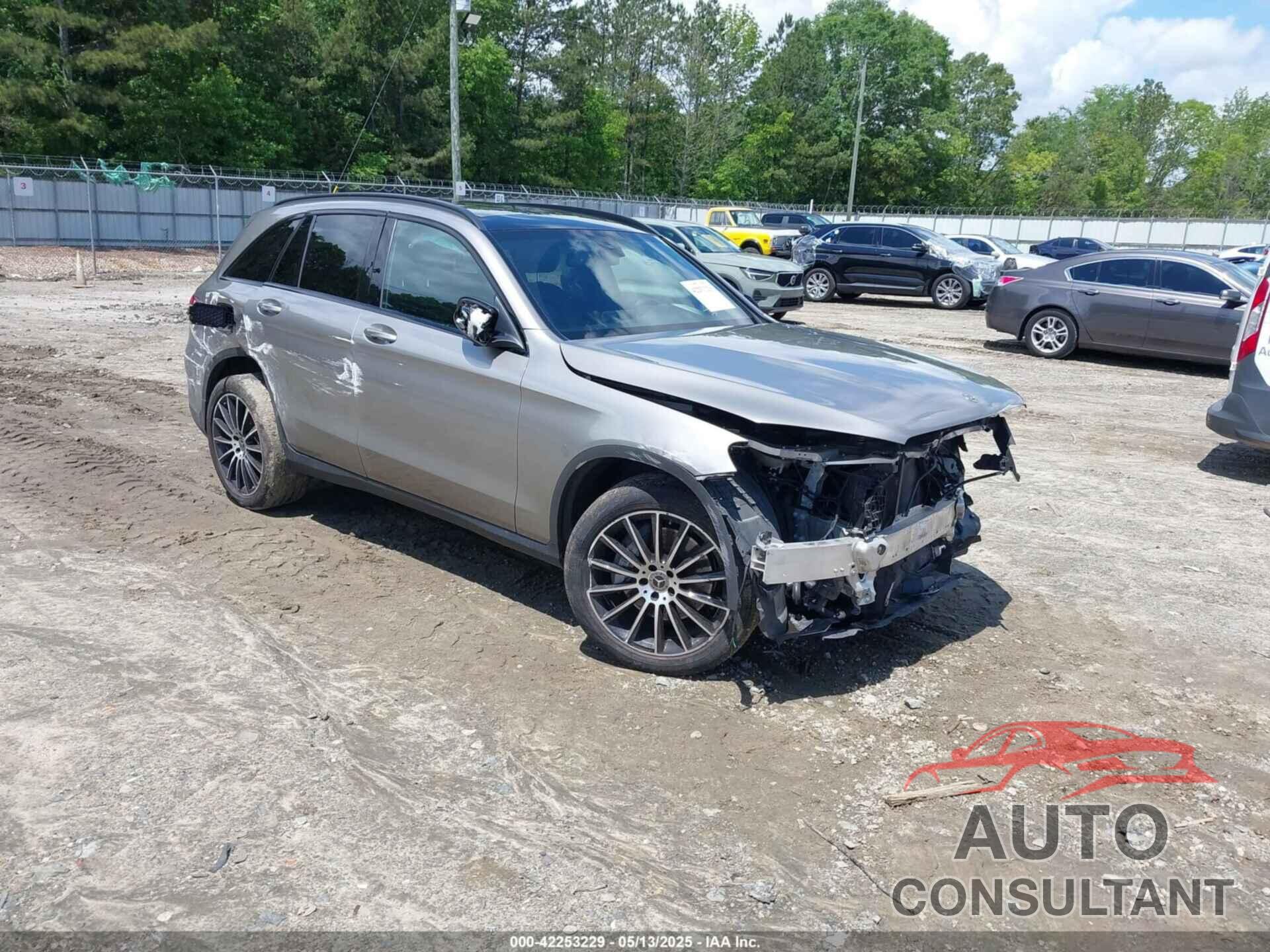 MERCEDES-BENZ GLC 300 2019 - WDC0G4JB7KV184212