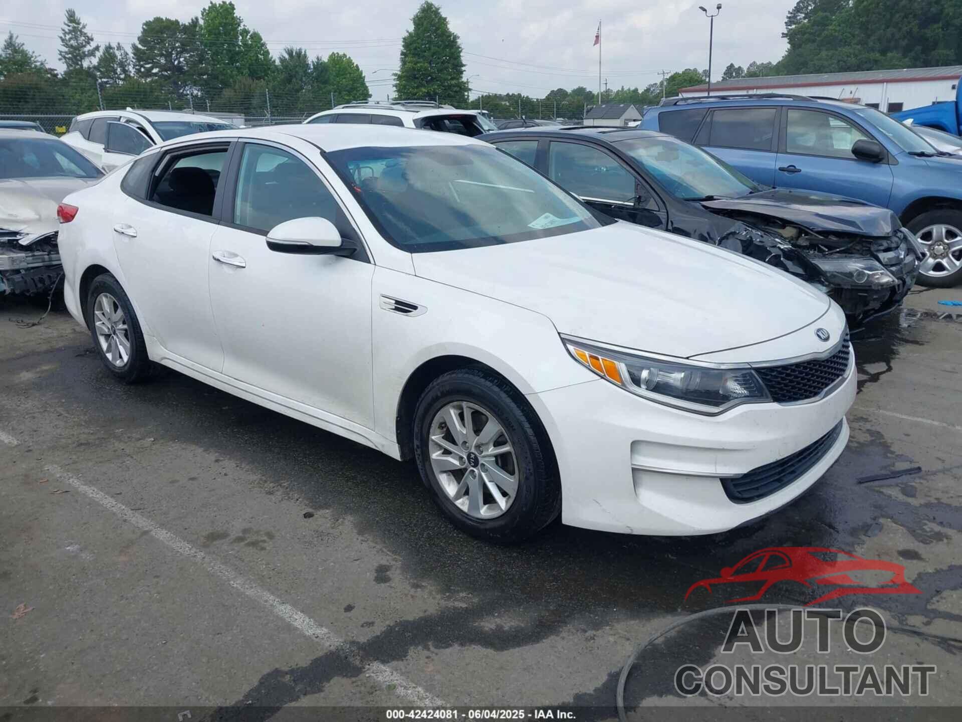 KIA OPTIMA 2018 - KNAGT4L34J5233061