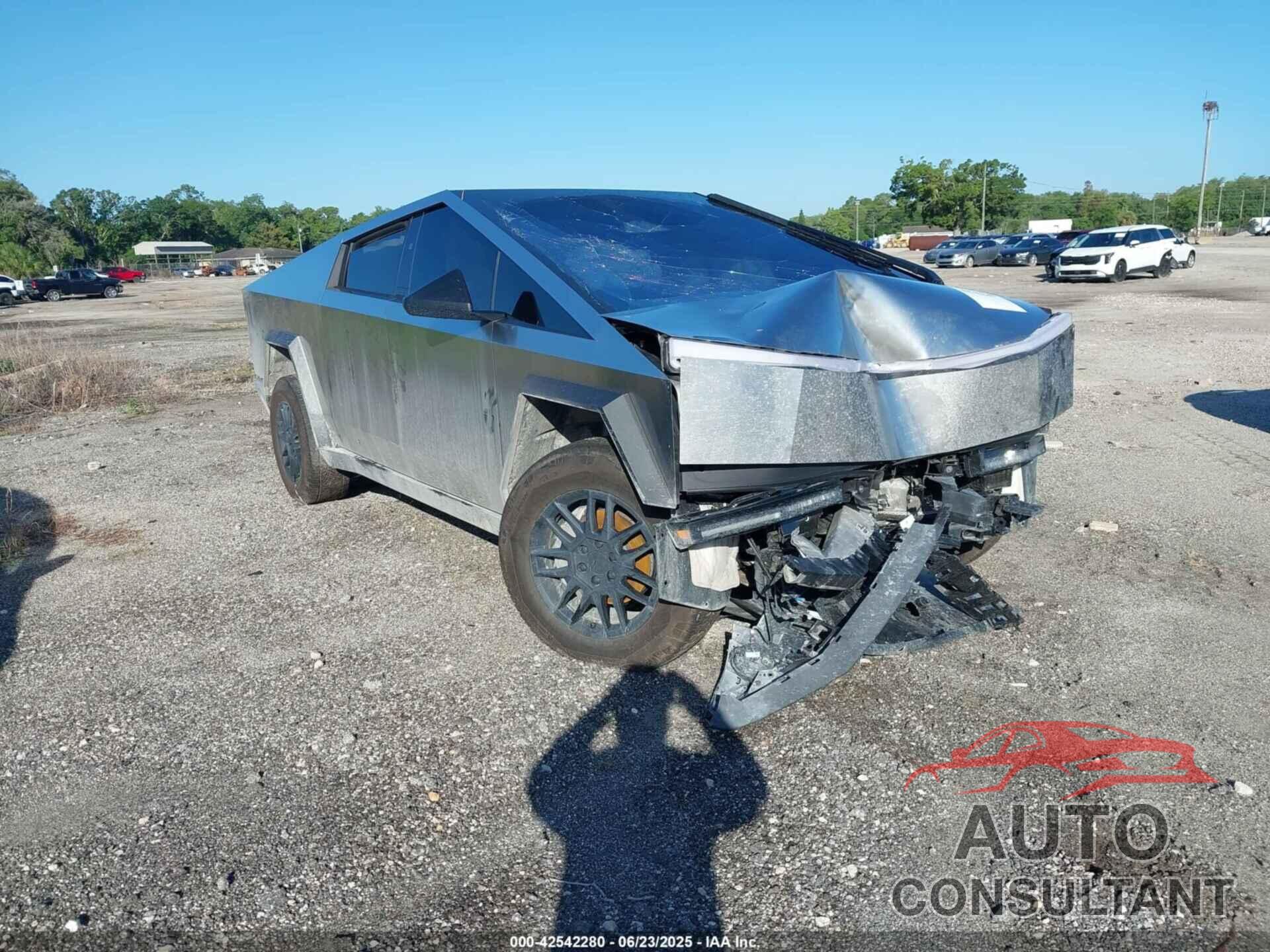 TESLA CYBERTRUCK 2025 - 7G2CEHED1SA058416
