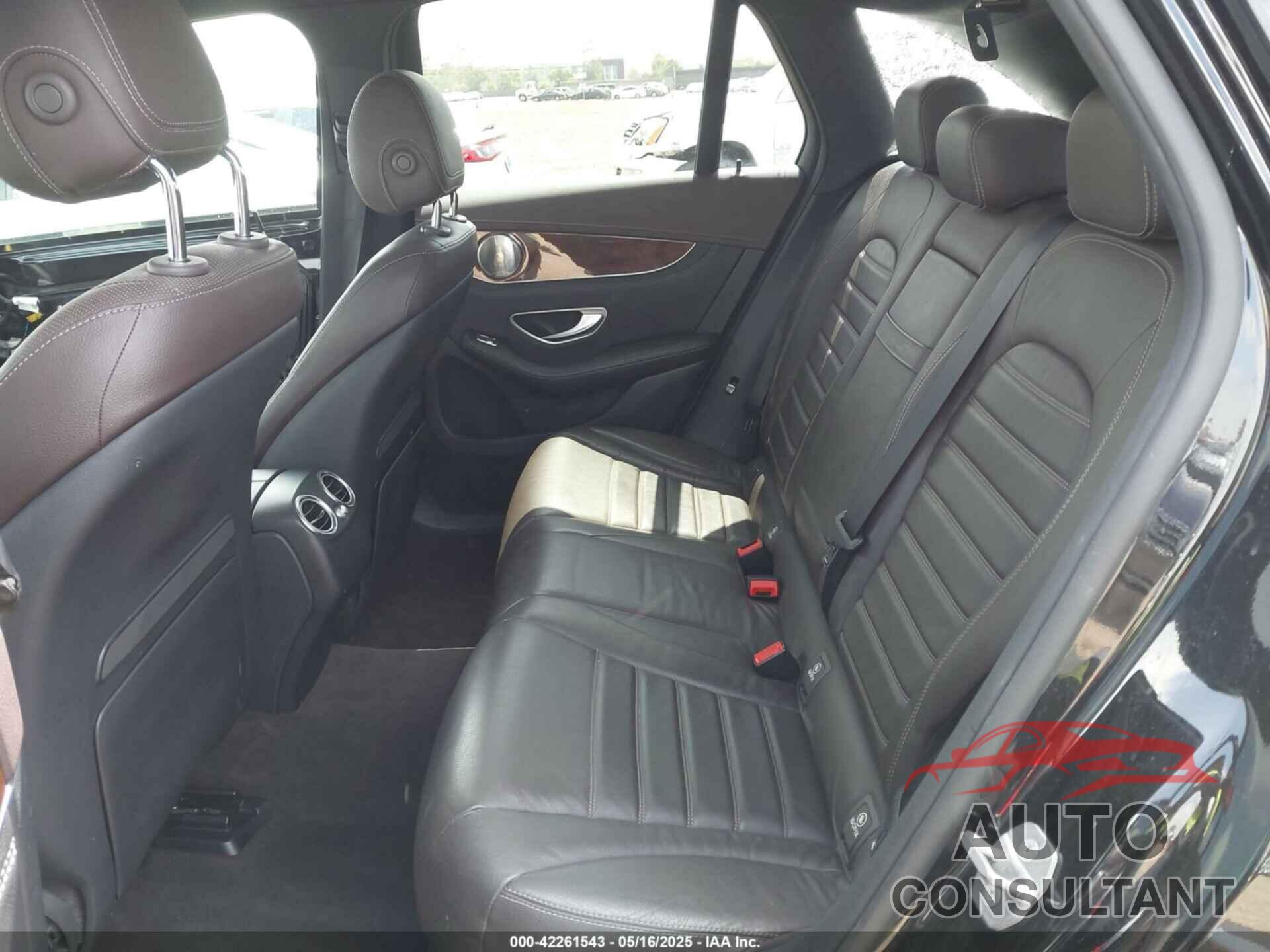 MERCEDES-BENZ GLC 300 2016 - WDC0G4KB6GF087180