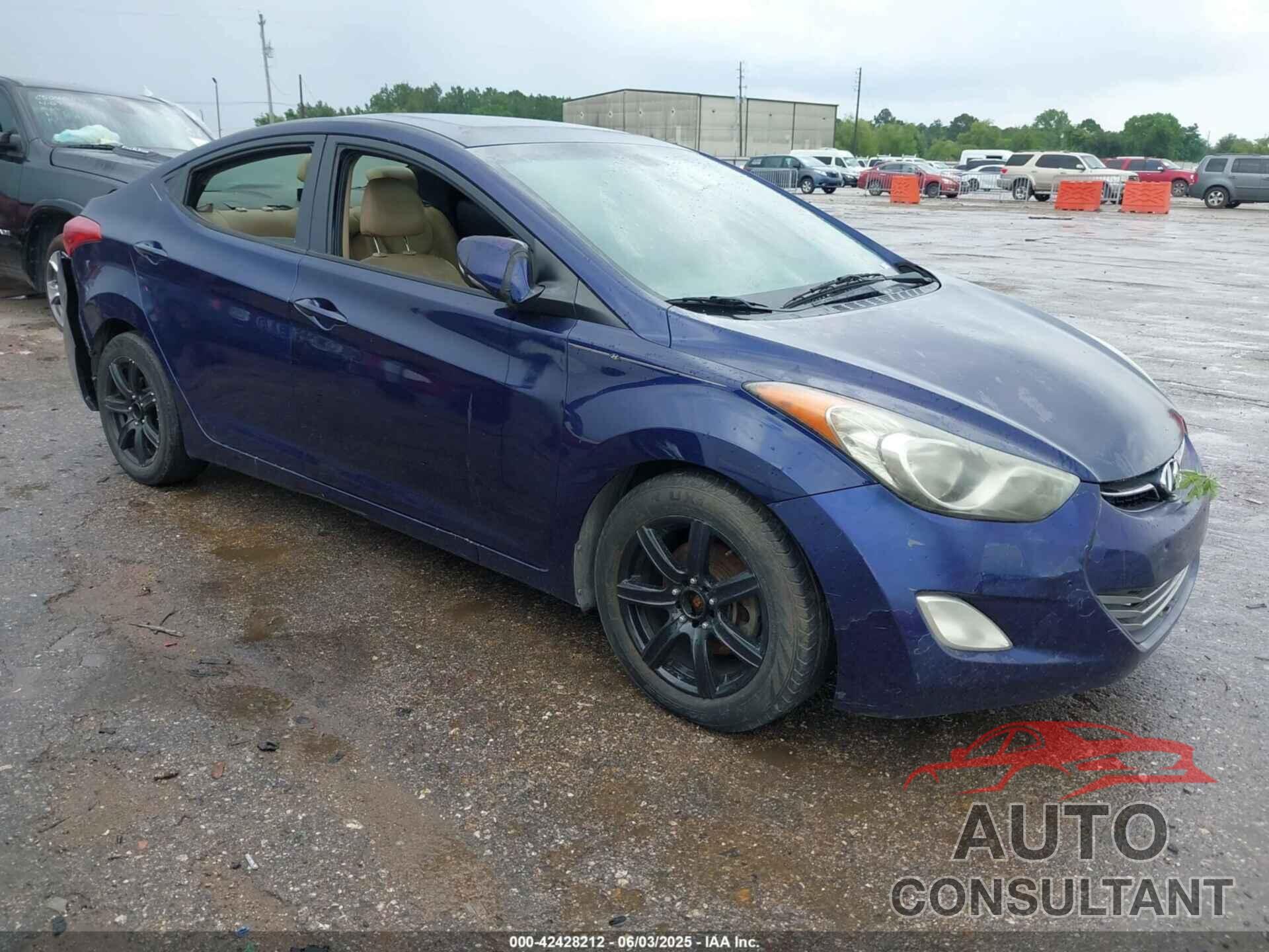 HYUNDAI ELANTRA 2013 - 5NPDH4AE3DH212203
