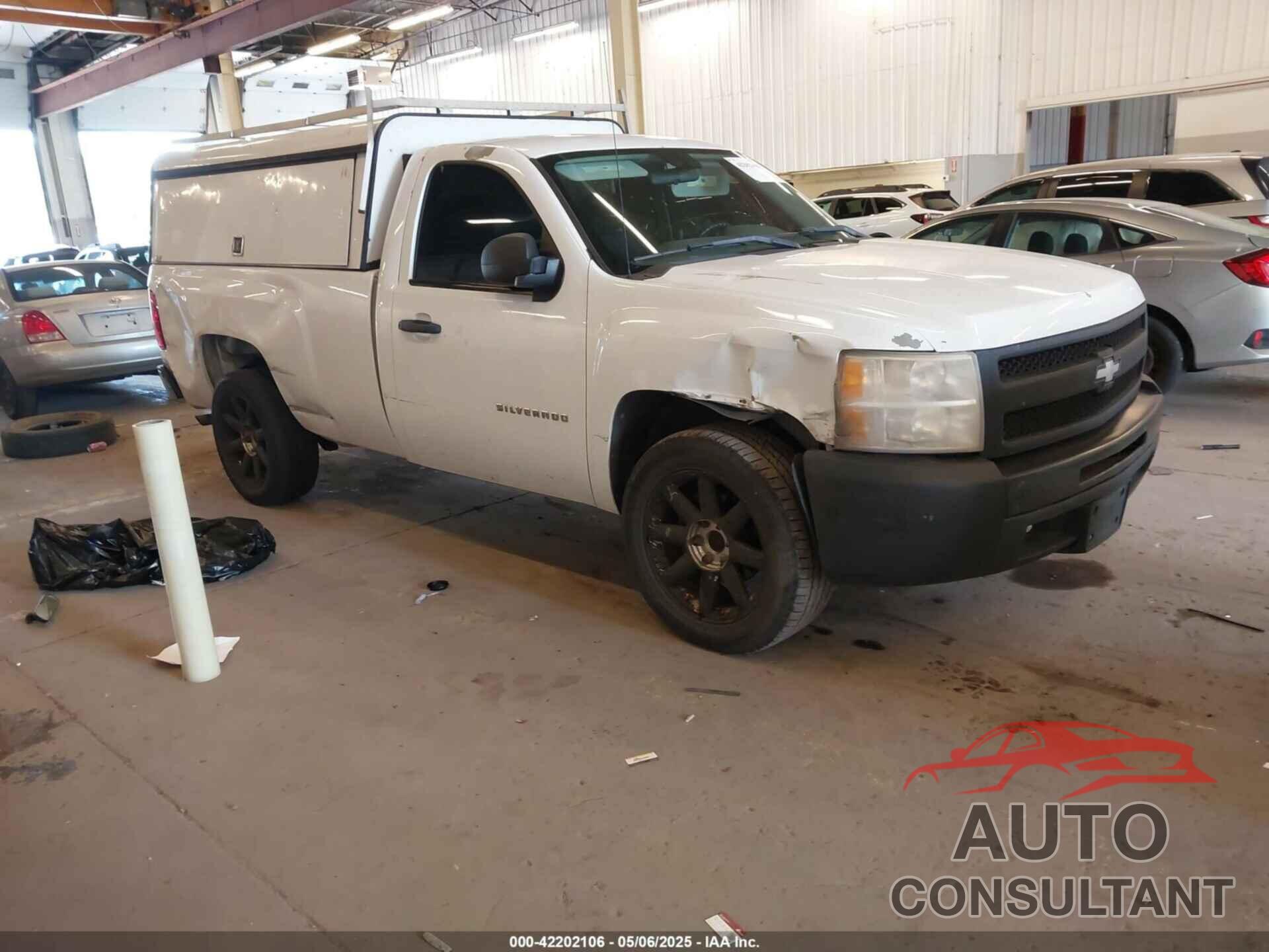 CHEVROLET SILVERADO 1500 2011 - 1GCNCPEA0BF168793